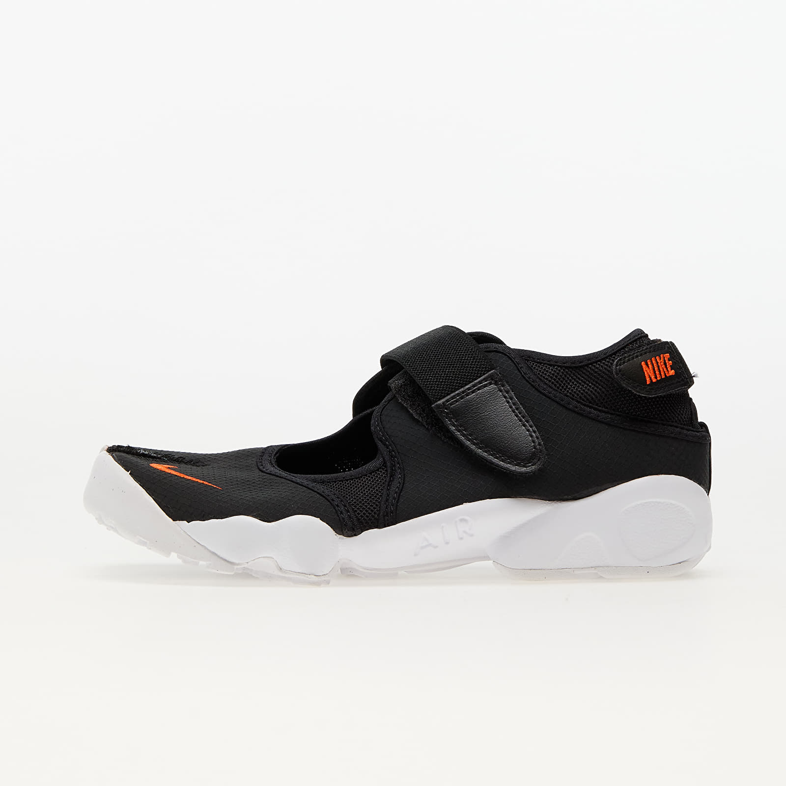 Încălțăminte și sneakerși pentru femei Nike W Air Rift Breathe Black/ Rush Orange-White