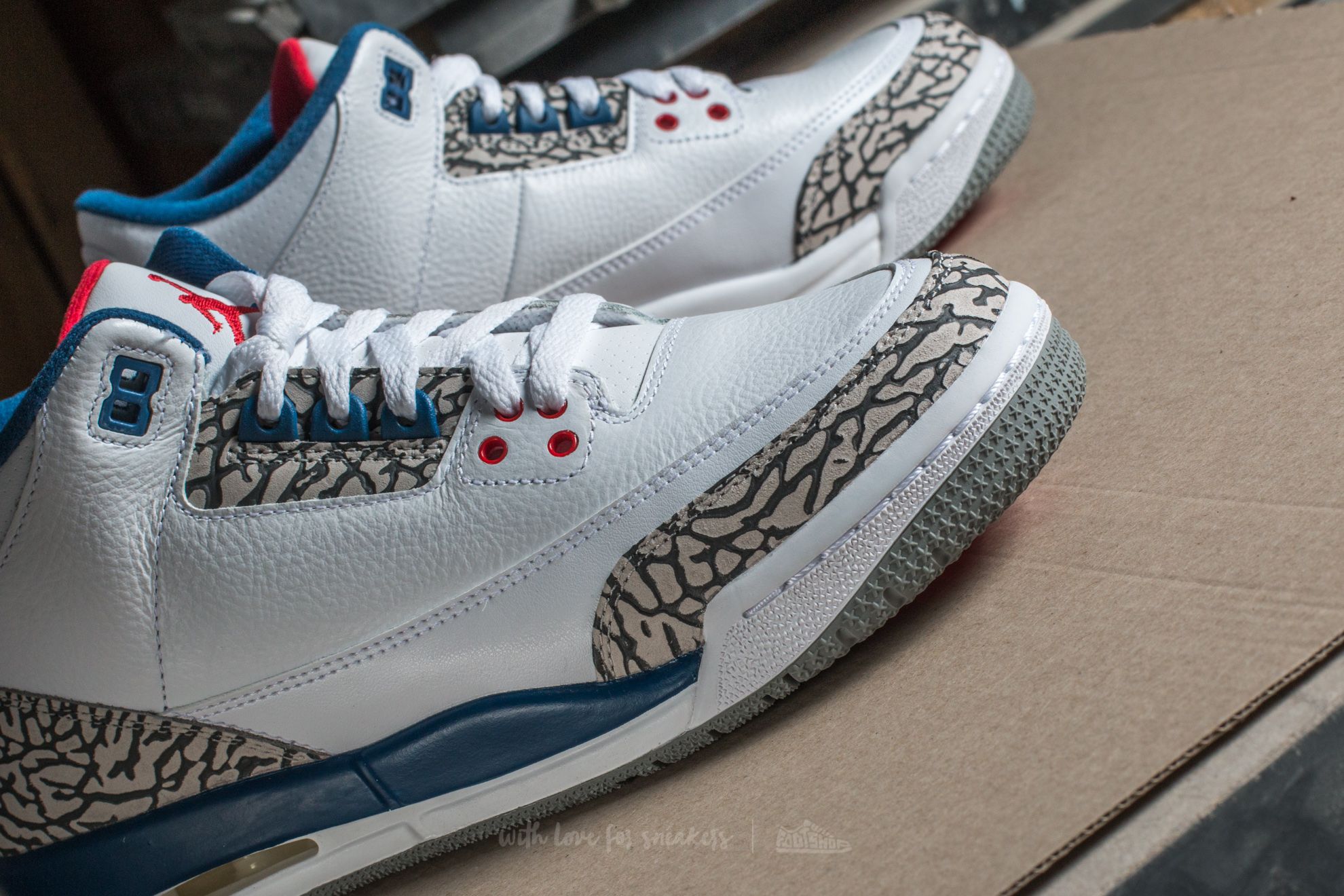 Obuwie Air Jordan 3 Retro OG (BG) White/ Fire Red-True Blue