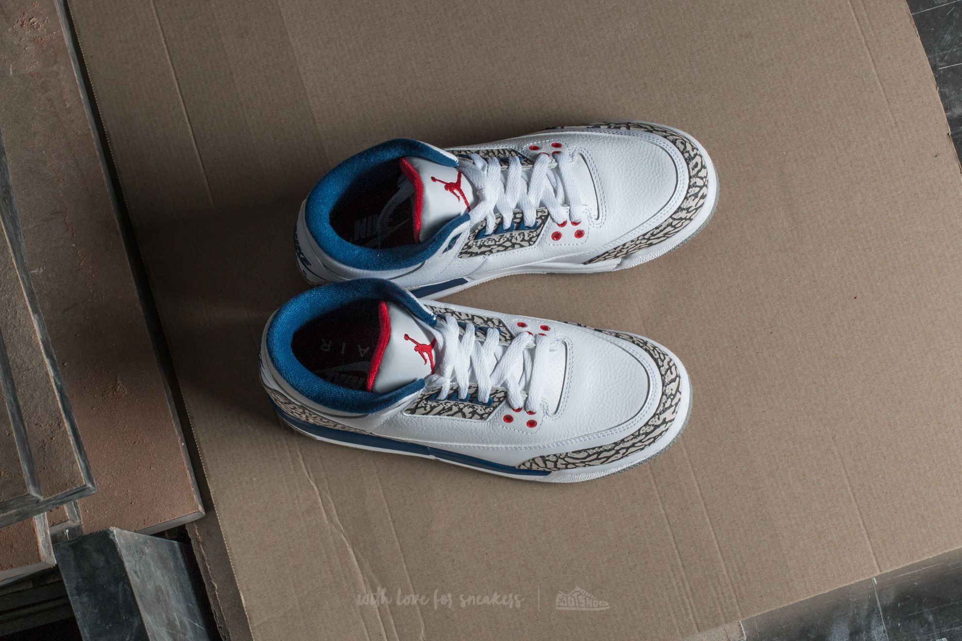 Boty Air Jordan 3 Retro OG White/ Fire Red-True Blue