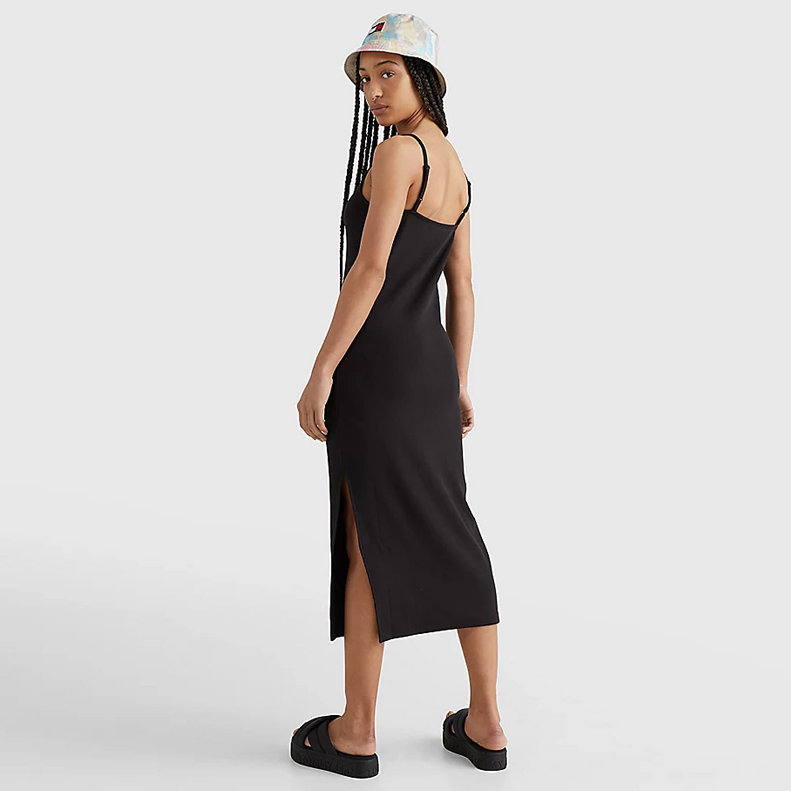 Ruhák Tommy Jeans Strappy Badge Rib Midi Dress Black