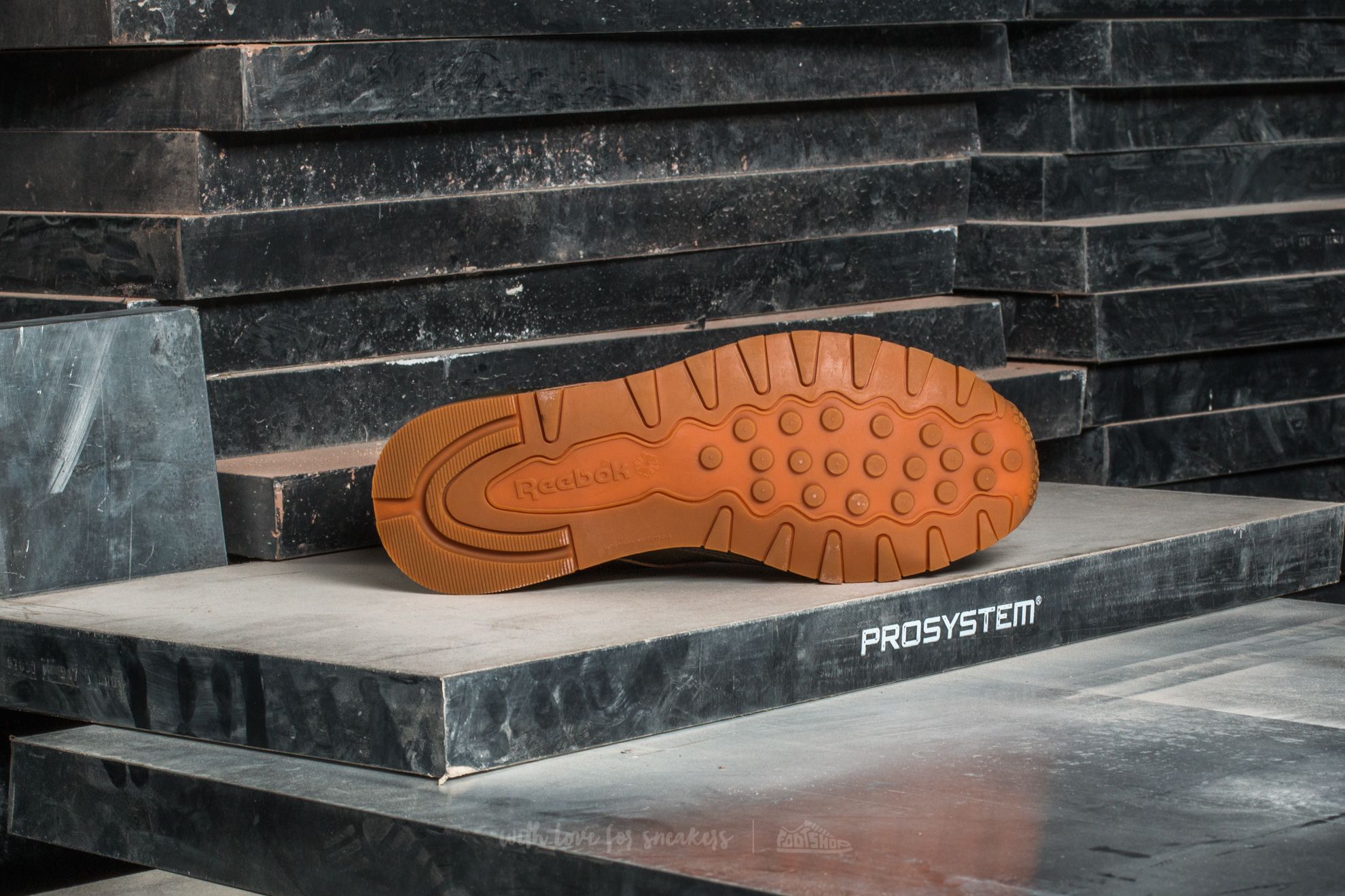 Детски маратонки и обувки Reebok Classics Leather Kendrick Junior Olive Night/ Gum