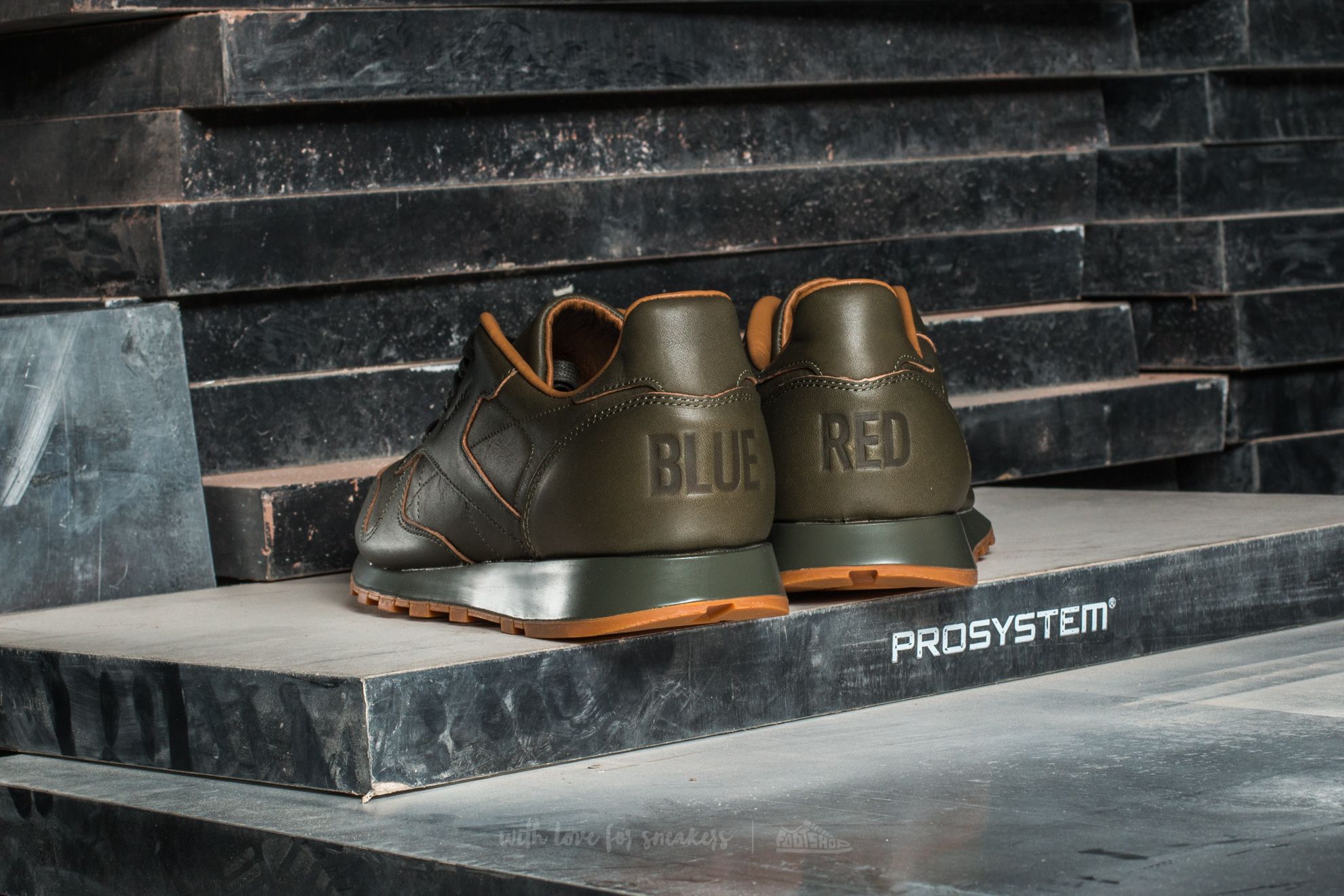 Детски маратонки и обувки Reebok Classics Leather Kendrick Junior Olive Night/ Gum