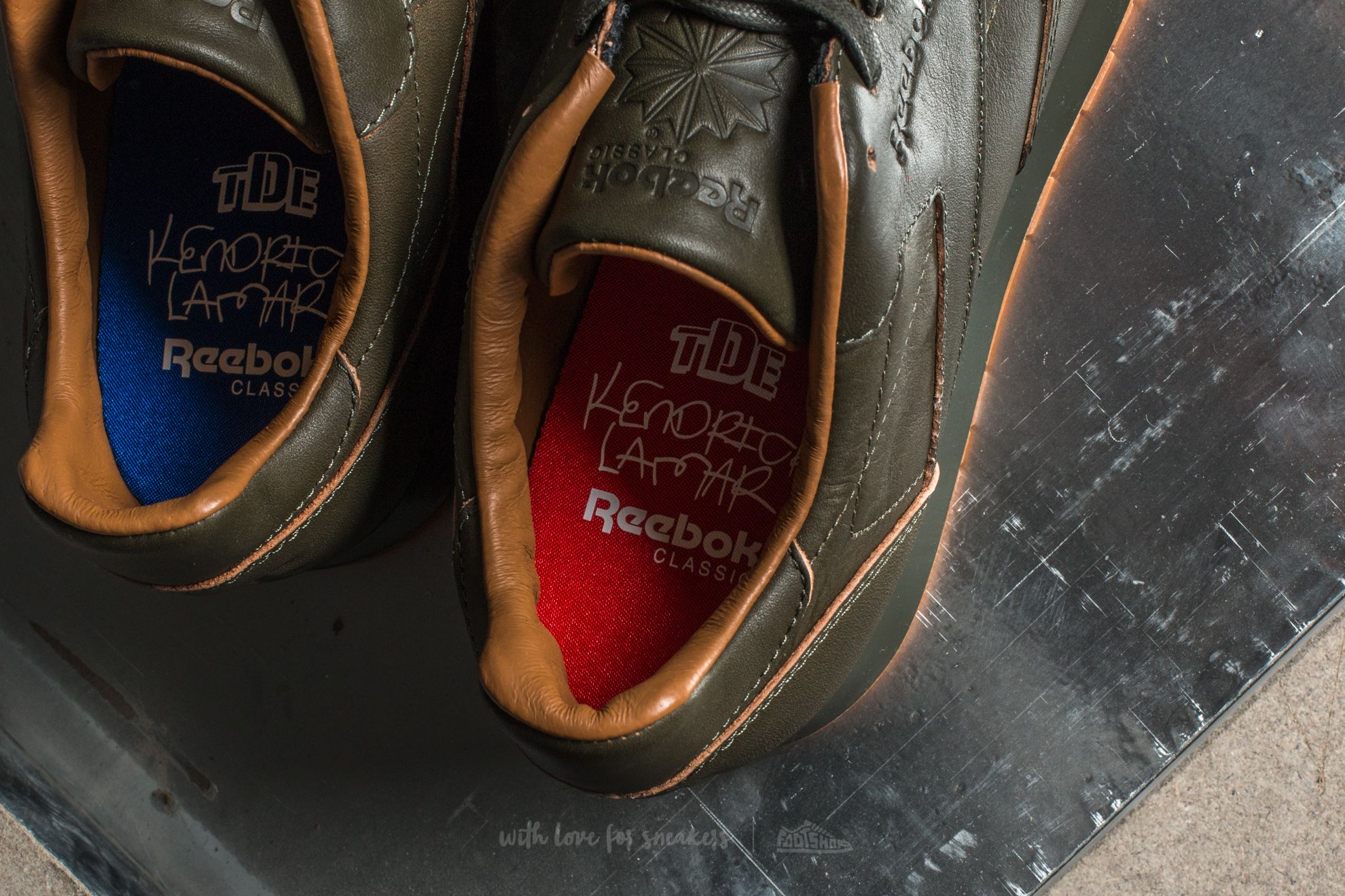 Детски маратонки и обувки Reebok Classics Leather Kendrick Junior Olive Night/ Gum