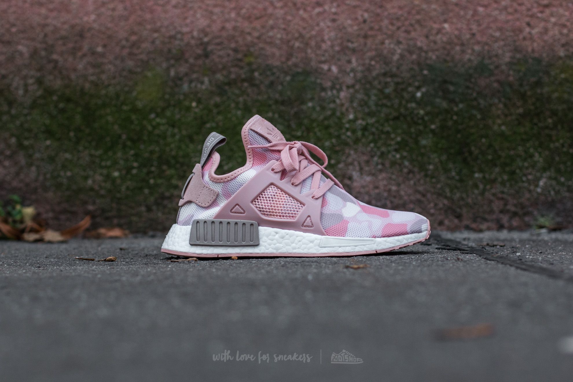 Dámske topánky a tenisky adidas NMD_XR1 W Vapour Grey/ Ice Purple/ Off White