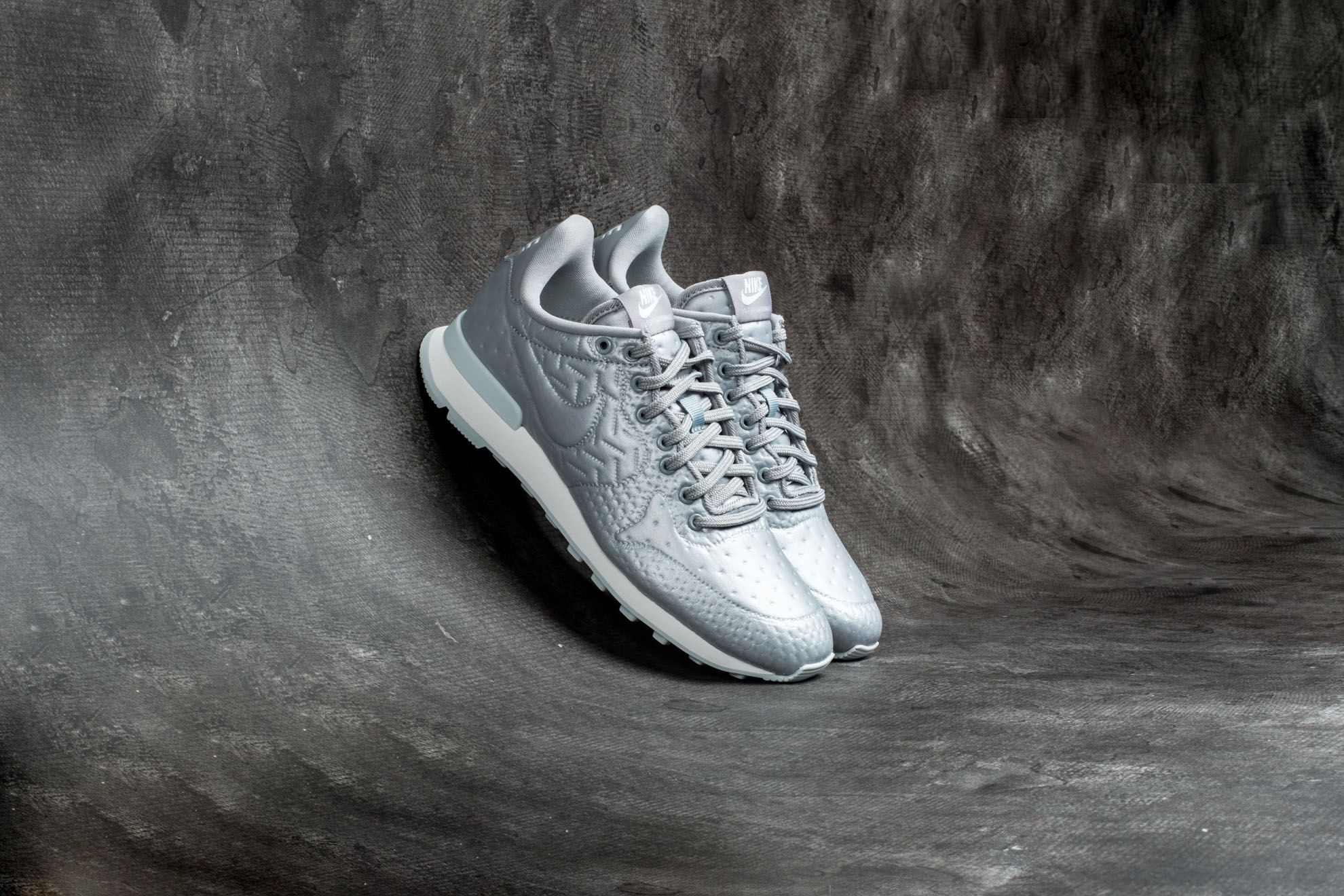 Naisten kengät Nike W Internationalist Jacquard Winter Metallic Silver/ Matte Silver