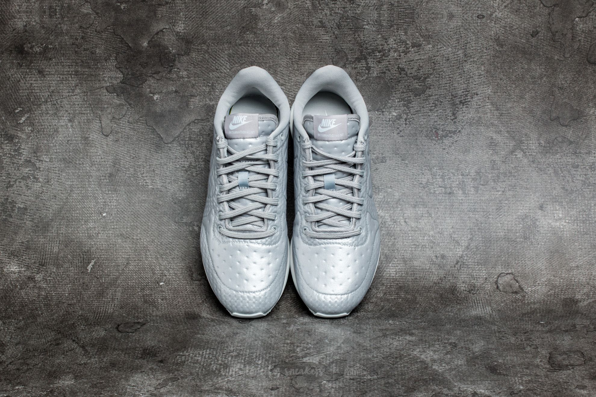 Naisten kengät Nike W Internationalist Jacquard Winter Metallic Silver/ Matte Silver