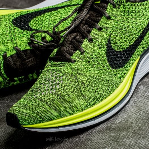 Nike Flyknit Racer