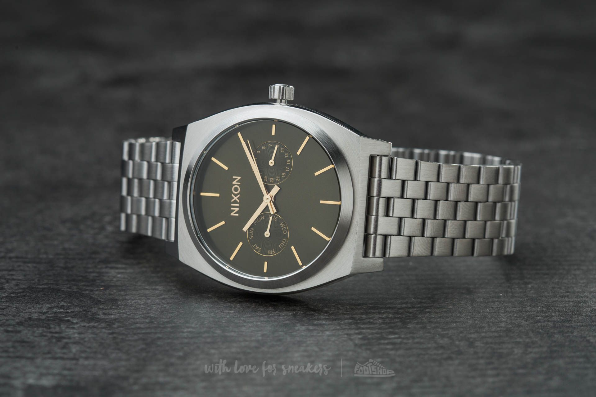 Nixon time teller on sale deluxe olive sunray