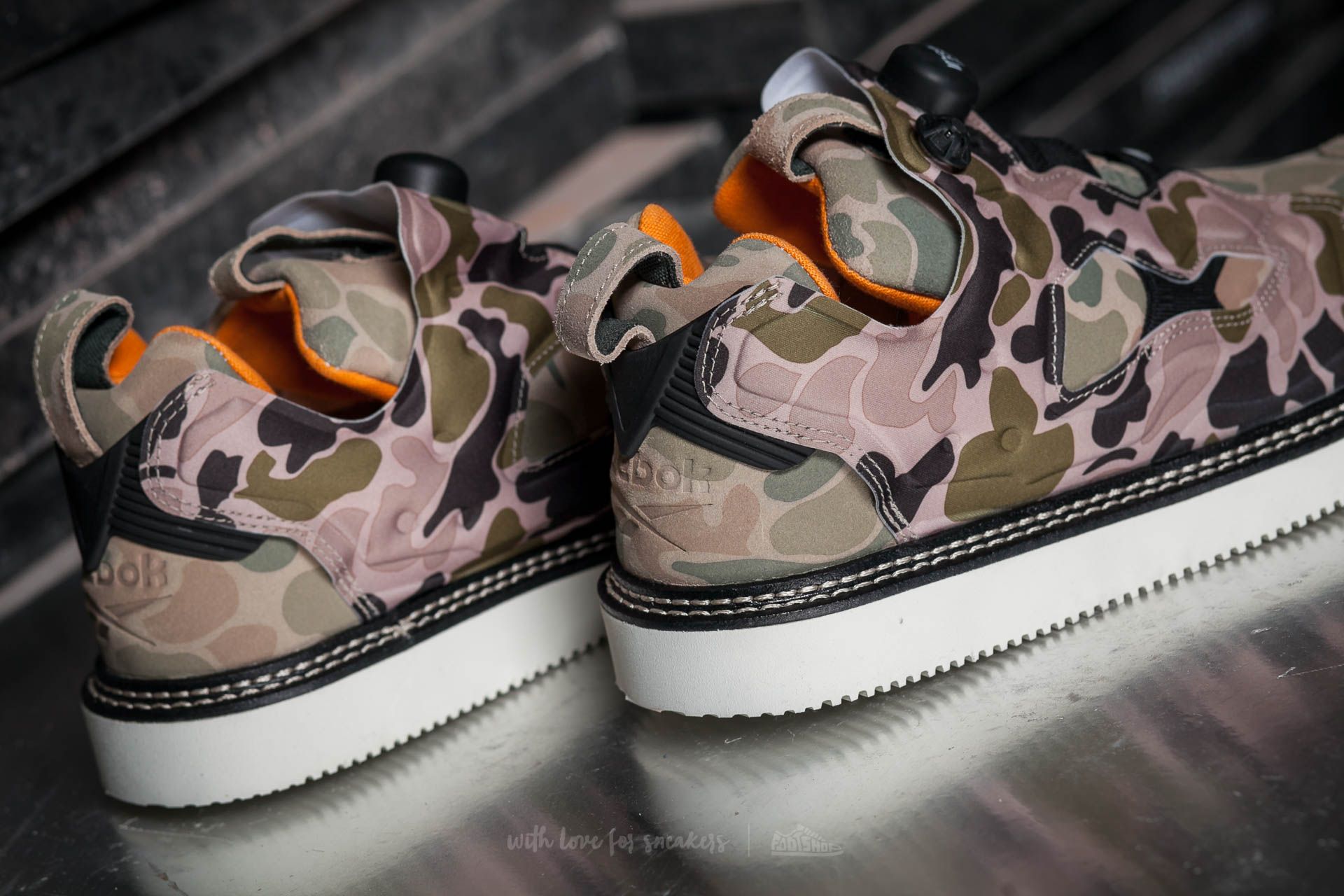 Încălțăminte și sneakerși pentru bărbați Reebok 58 Bright ST Fury Camo-Dark Sage/ Warm Olive