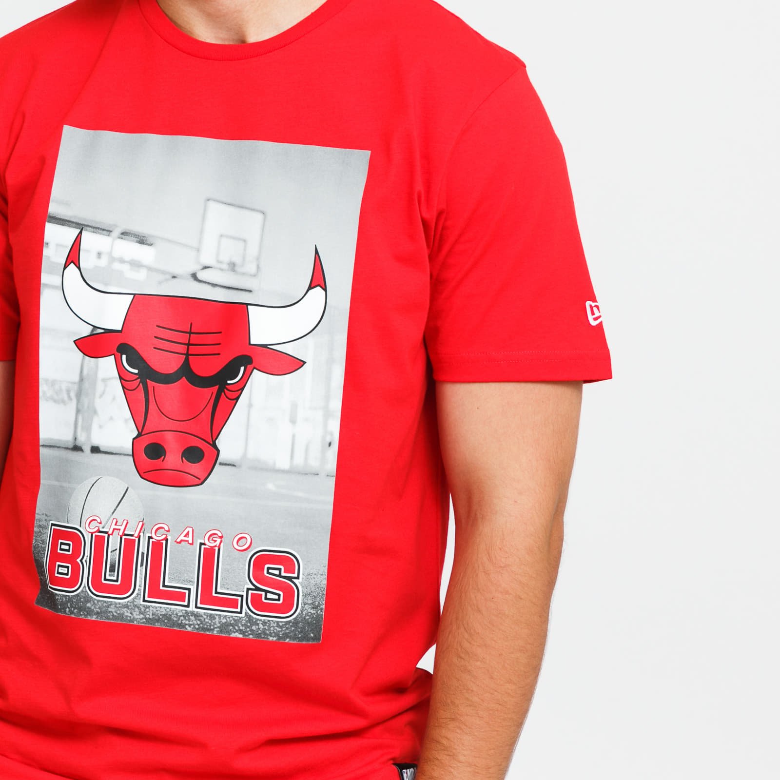 Тениски New Era NBA Photographic Tee Bulls Red