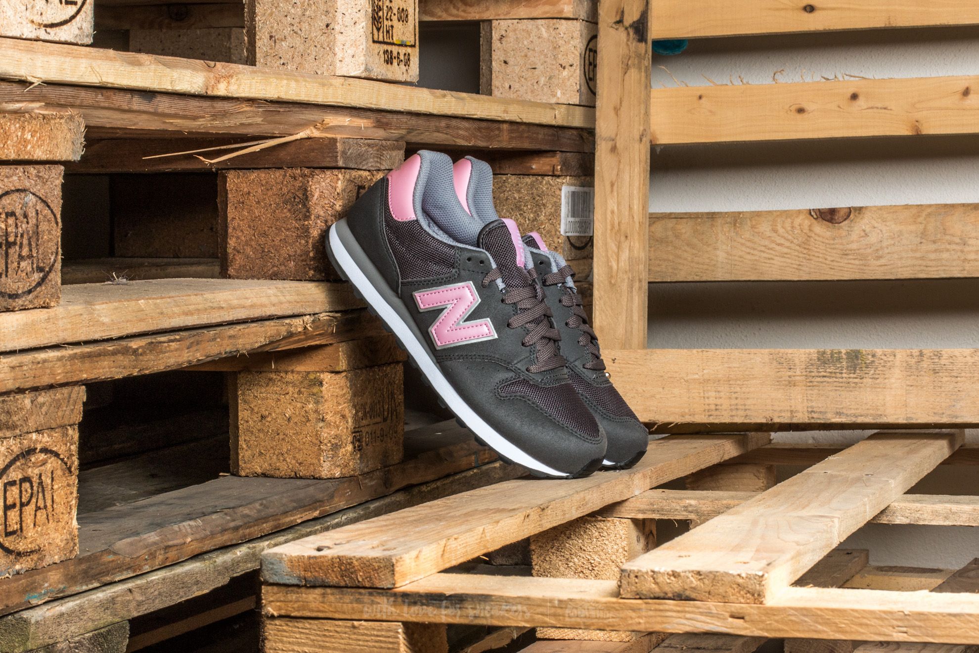 Women s shoes New Balance GW500GSP Grey Pink Silver