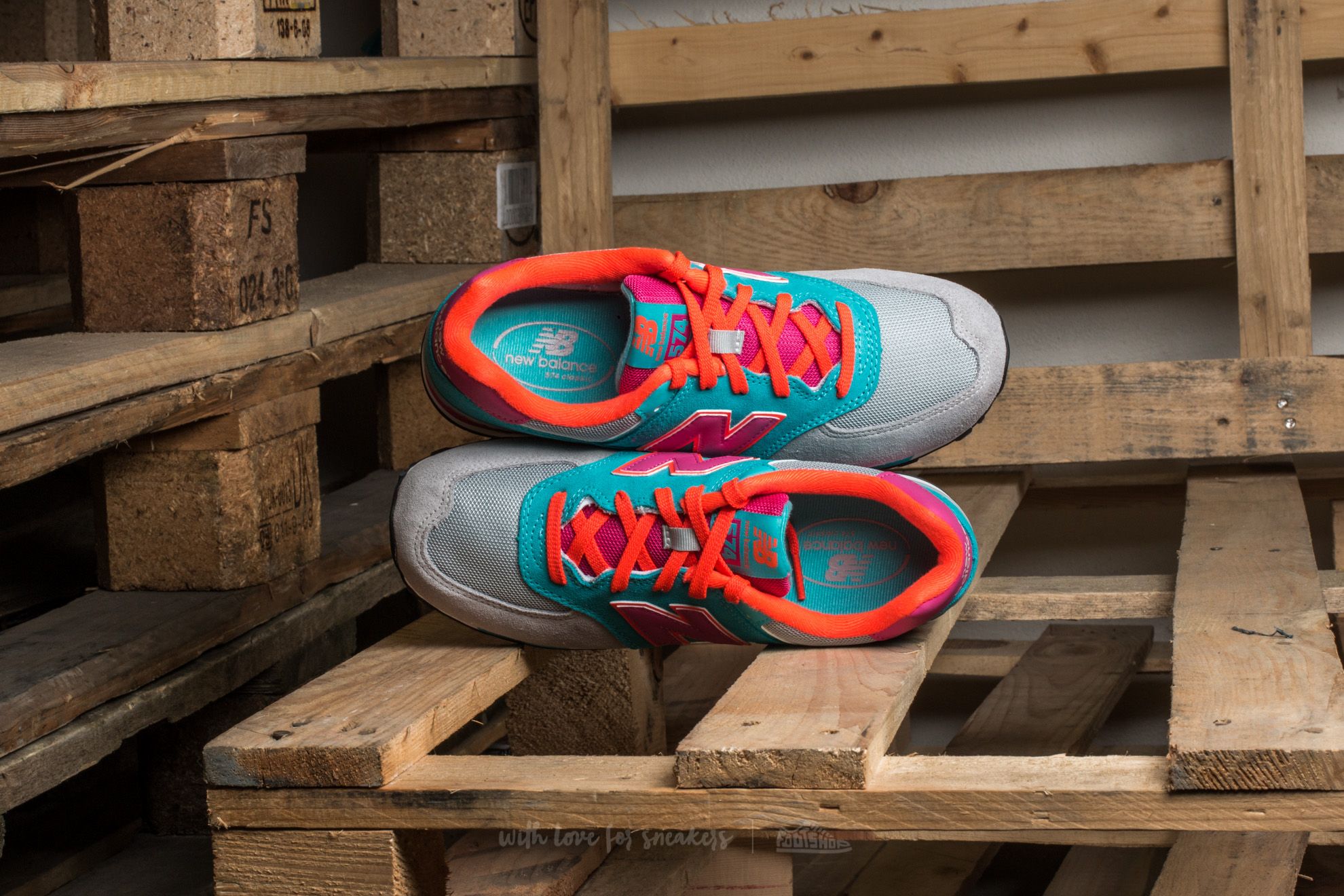 Dámské tenisky a boty New Balance KL574WTG