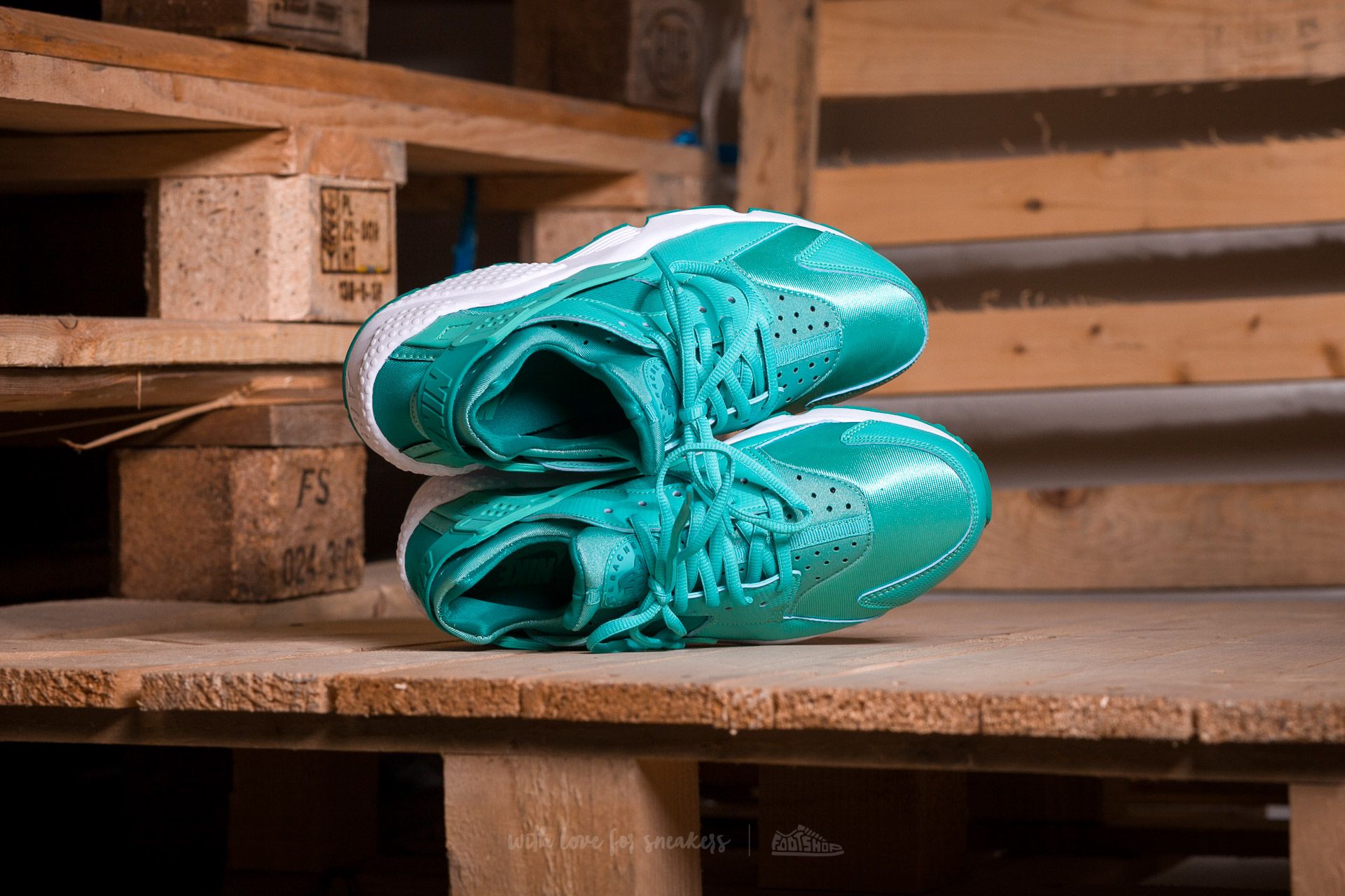 Women's shoes Nike Wmns Air Huarache Run Washed Teal/ Rio Teal