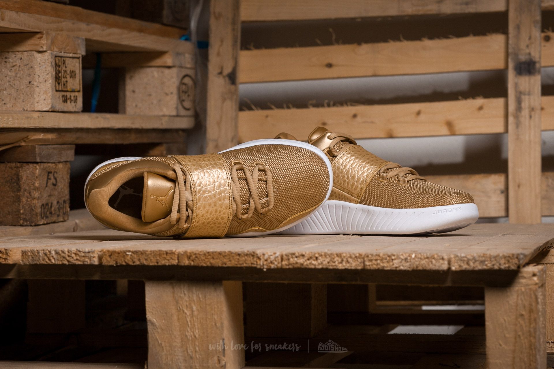 Scarpe uomo Jordan J23 Metallic Gold/ Metallic Gold
