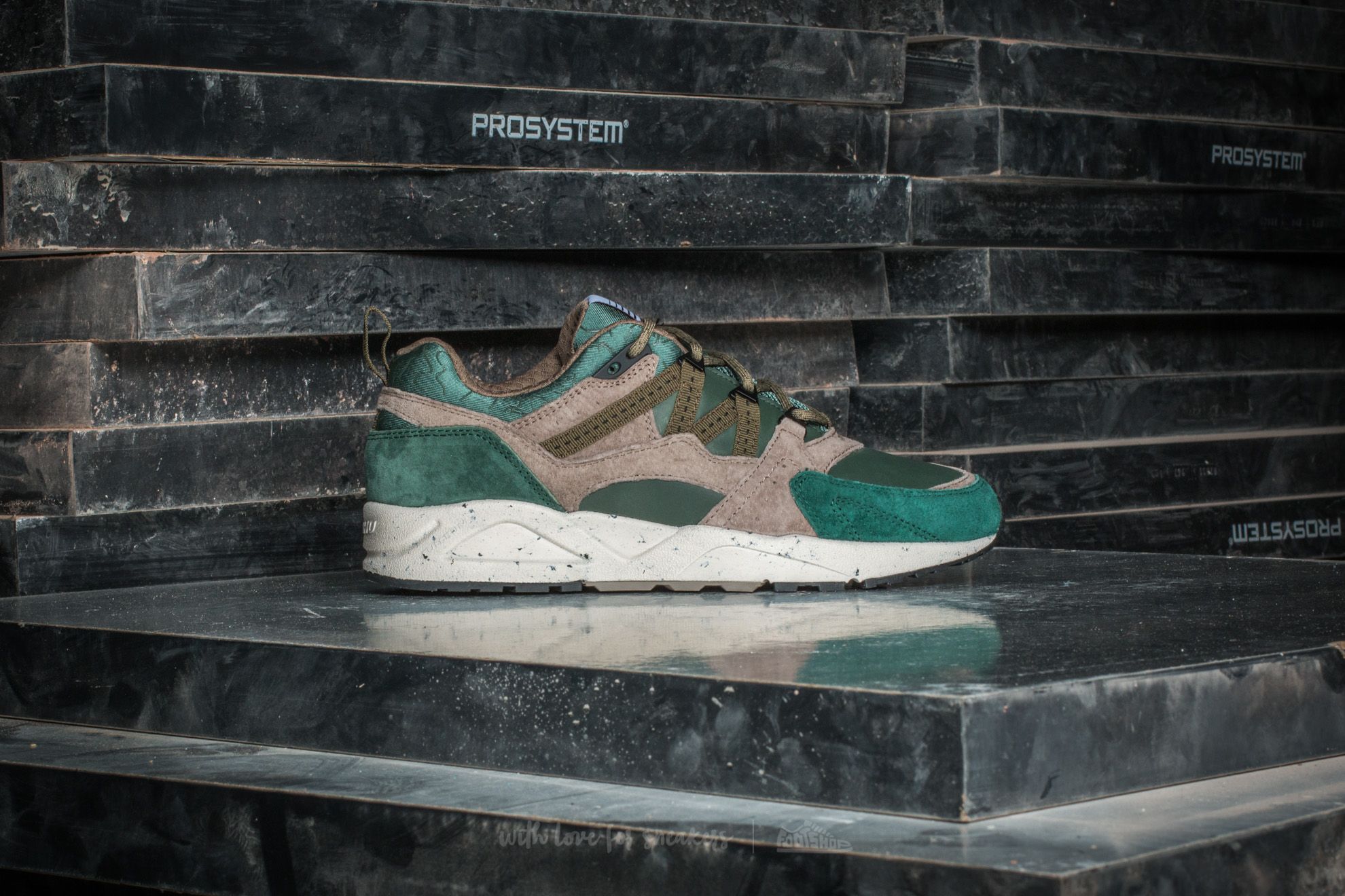 Meeste kingad Karhu Fusion 2.0 Suede-Brindle/ Blasam Green/ Thyme