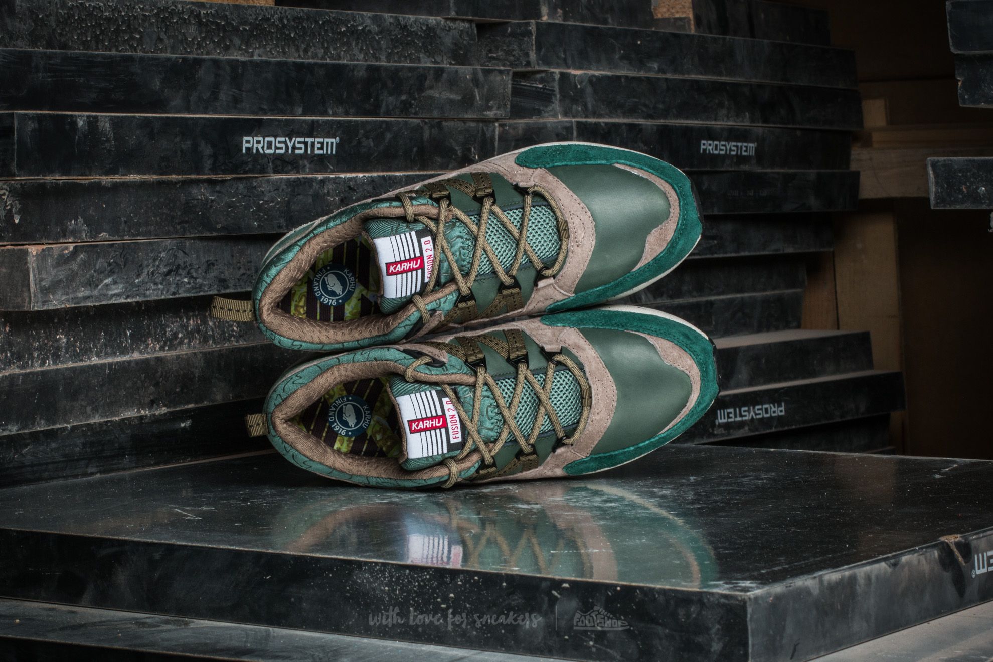 Meeste kingad Karhu Fusion 2.0 Suede-Brindle/ Blasam Green/ Thyme
