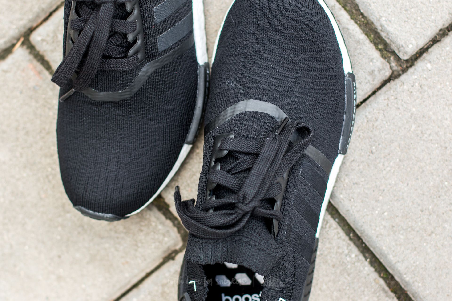 Nmd r1 primeknit online black