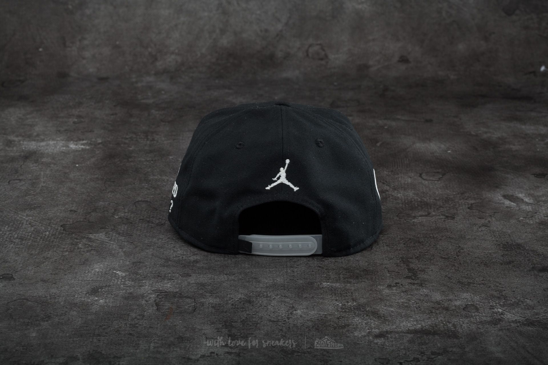 Cappelli Jordan 11 Snapback Black/ White