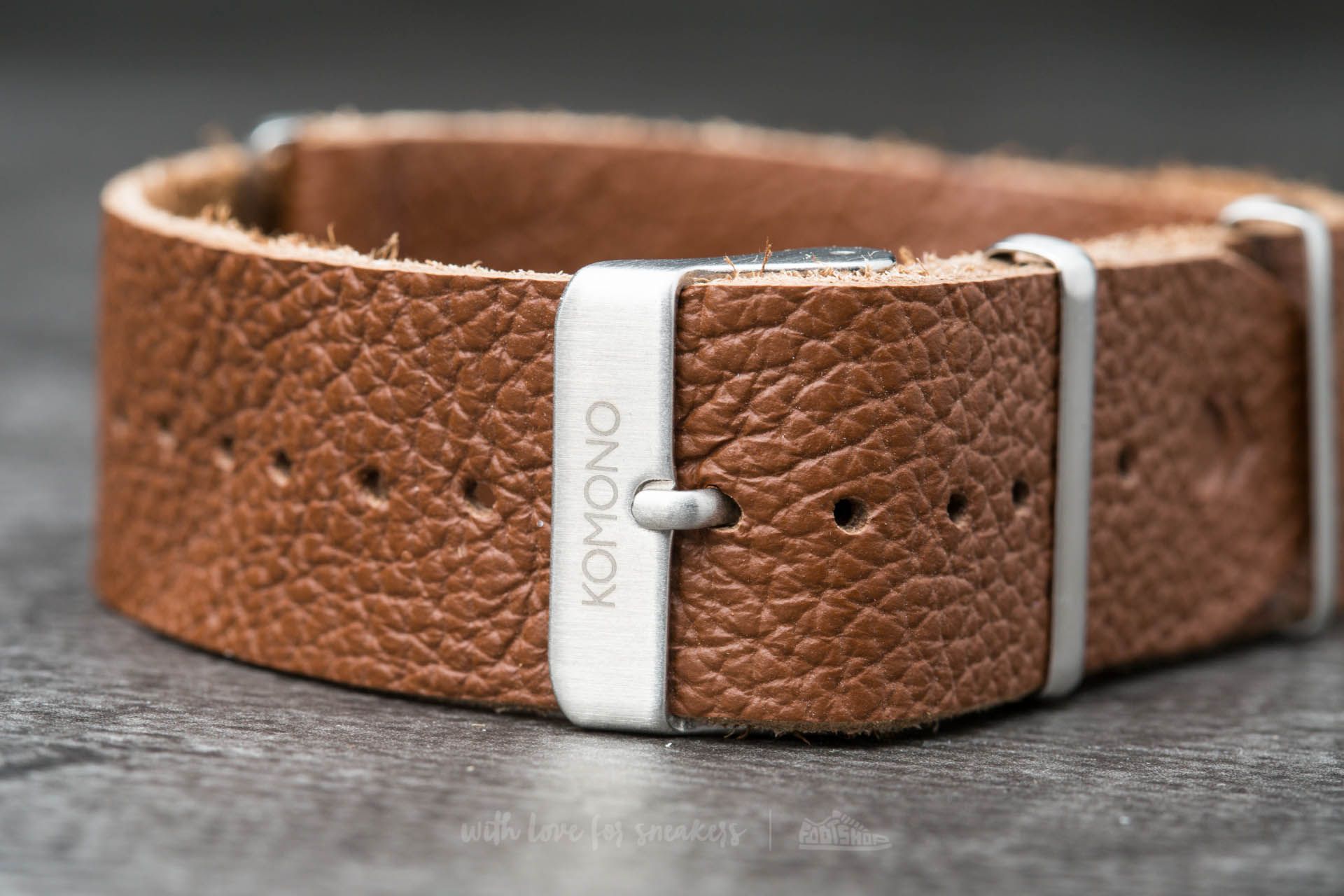 Komono magnus strap discount
