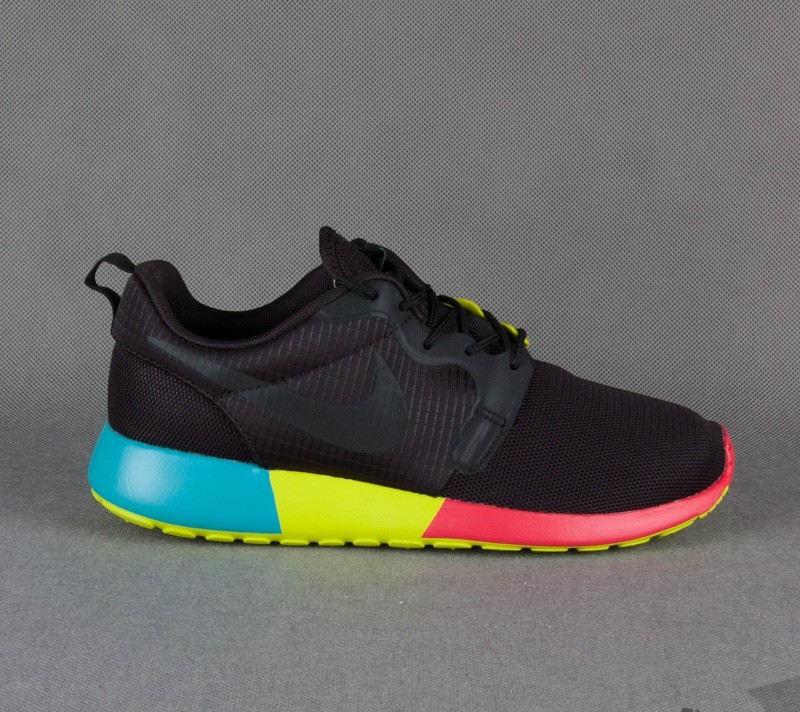 Schoenen Nike WMNS Rosherun Hyp Black/Black-Trb Green