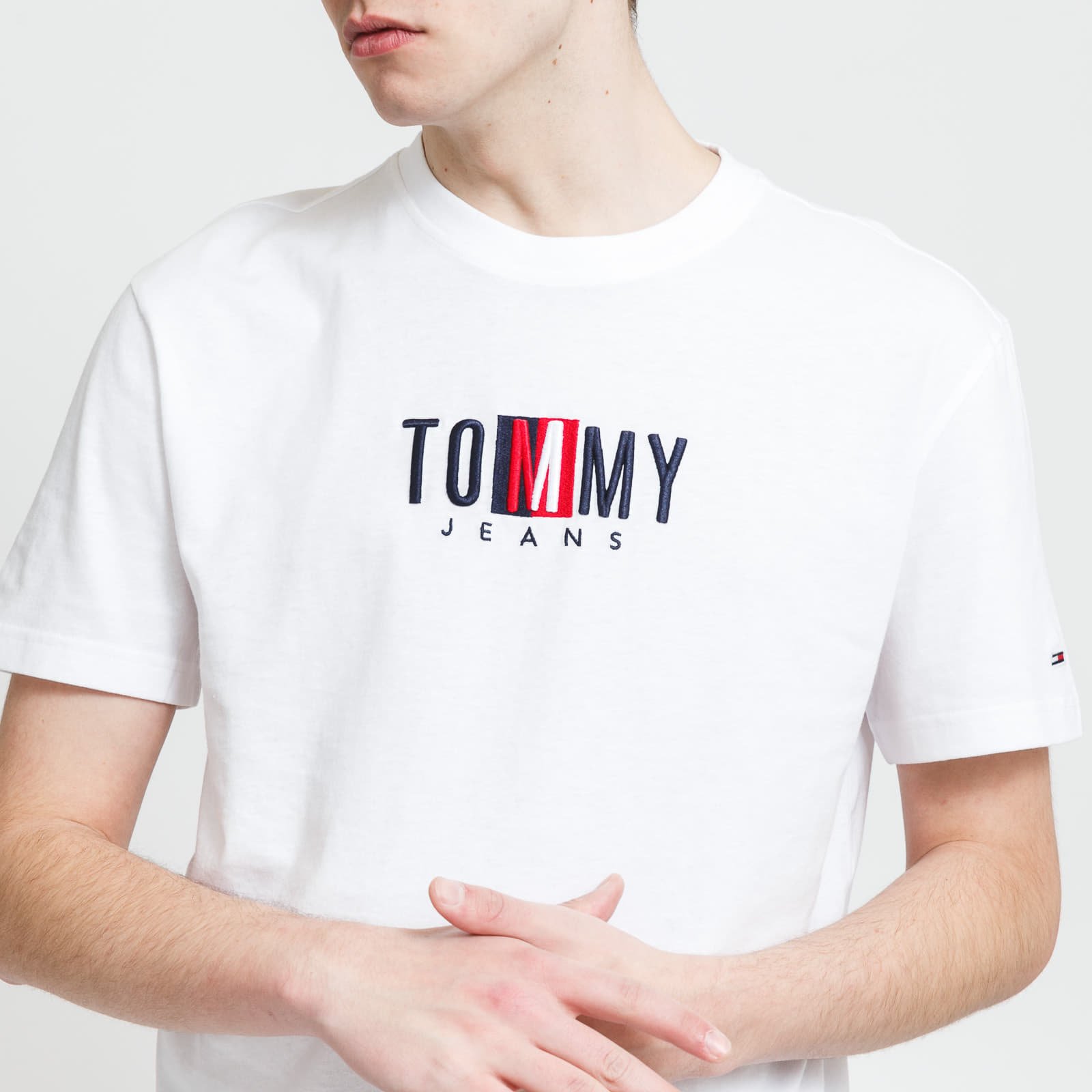   Μπλούζες TOMMY JEANS M Timeless Tommy Box Tee White