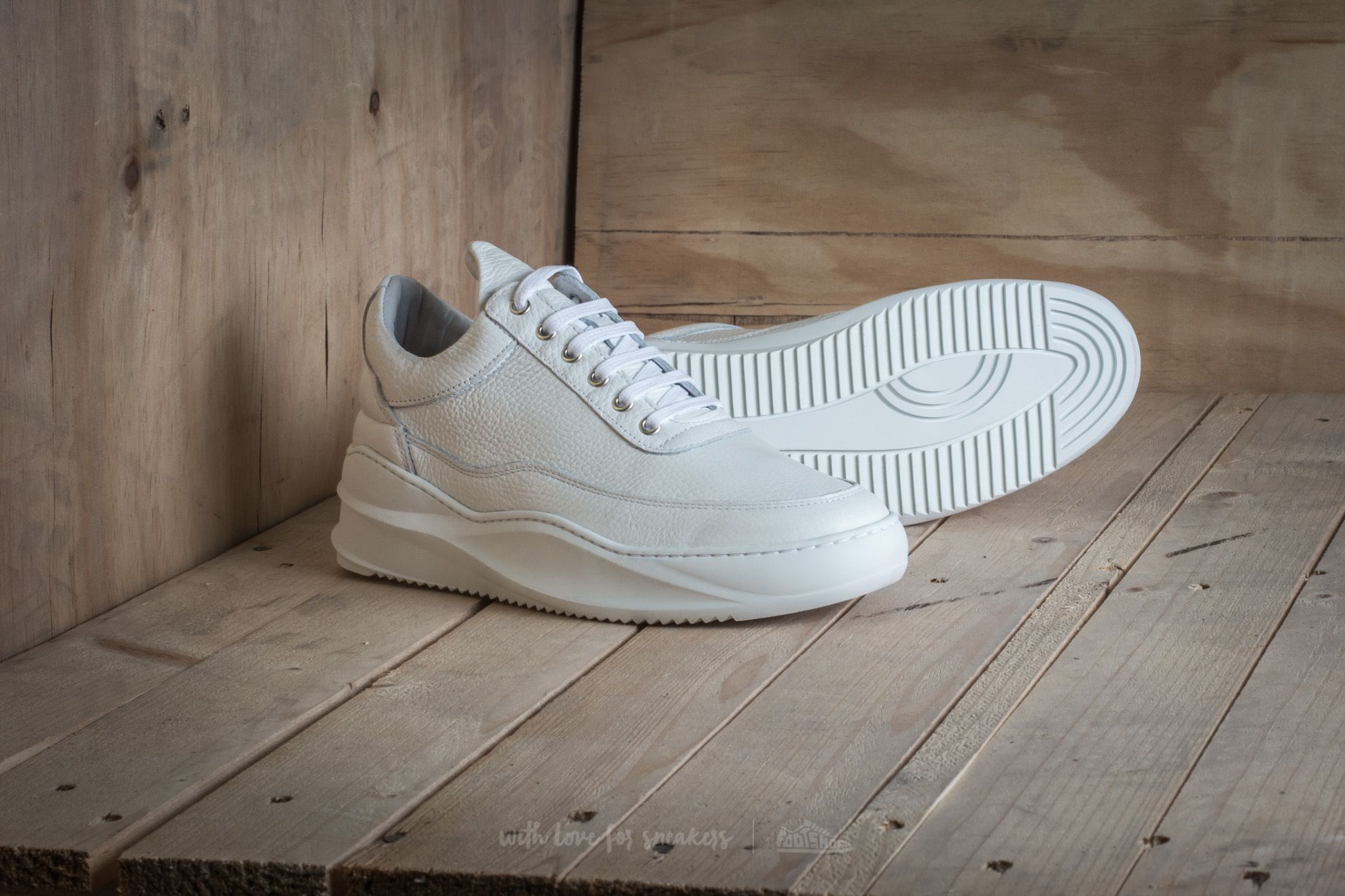 Filling pieces low top top sky basic white
