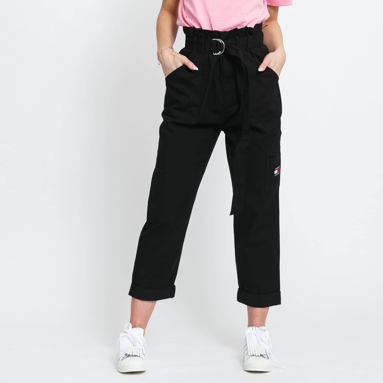 Džíny a kalhoty TOMMY JEANS W Paperbag Cargo Pant Black