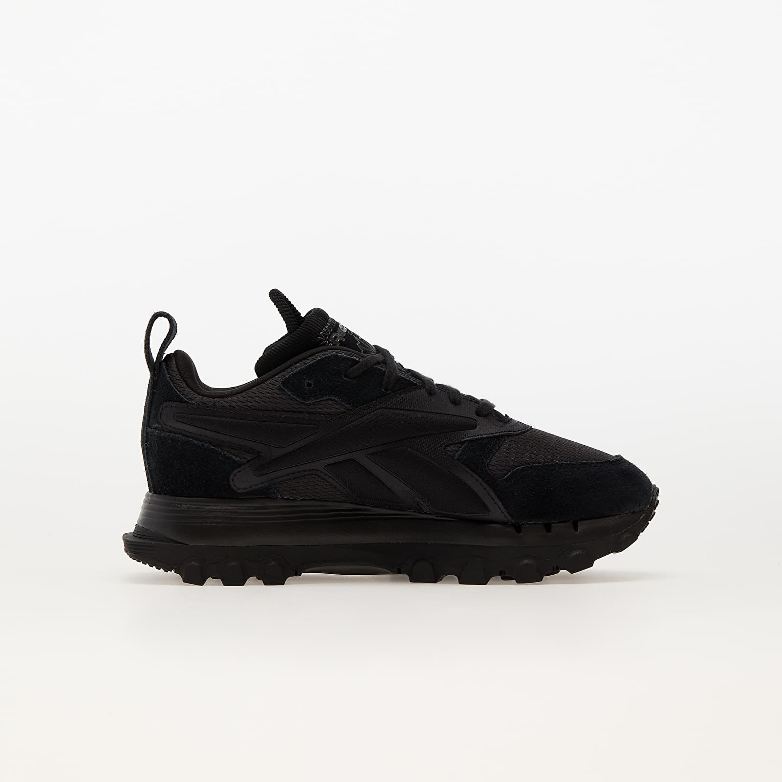 Reebok women's all black 2025