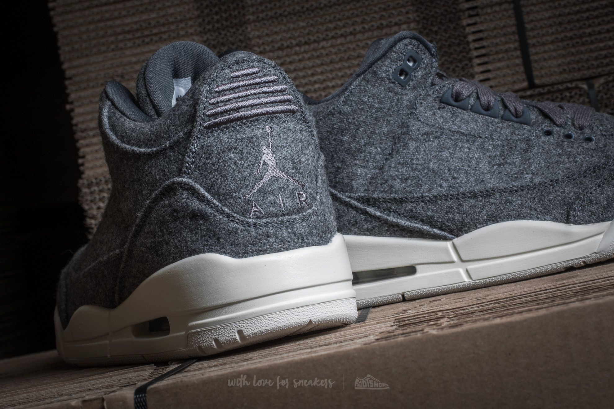 Men s shoes Air Jordan 3 Retro Wool Dark Grey Dark Grey Sail Footshop