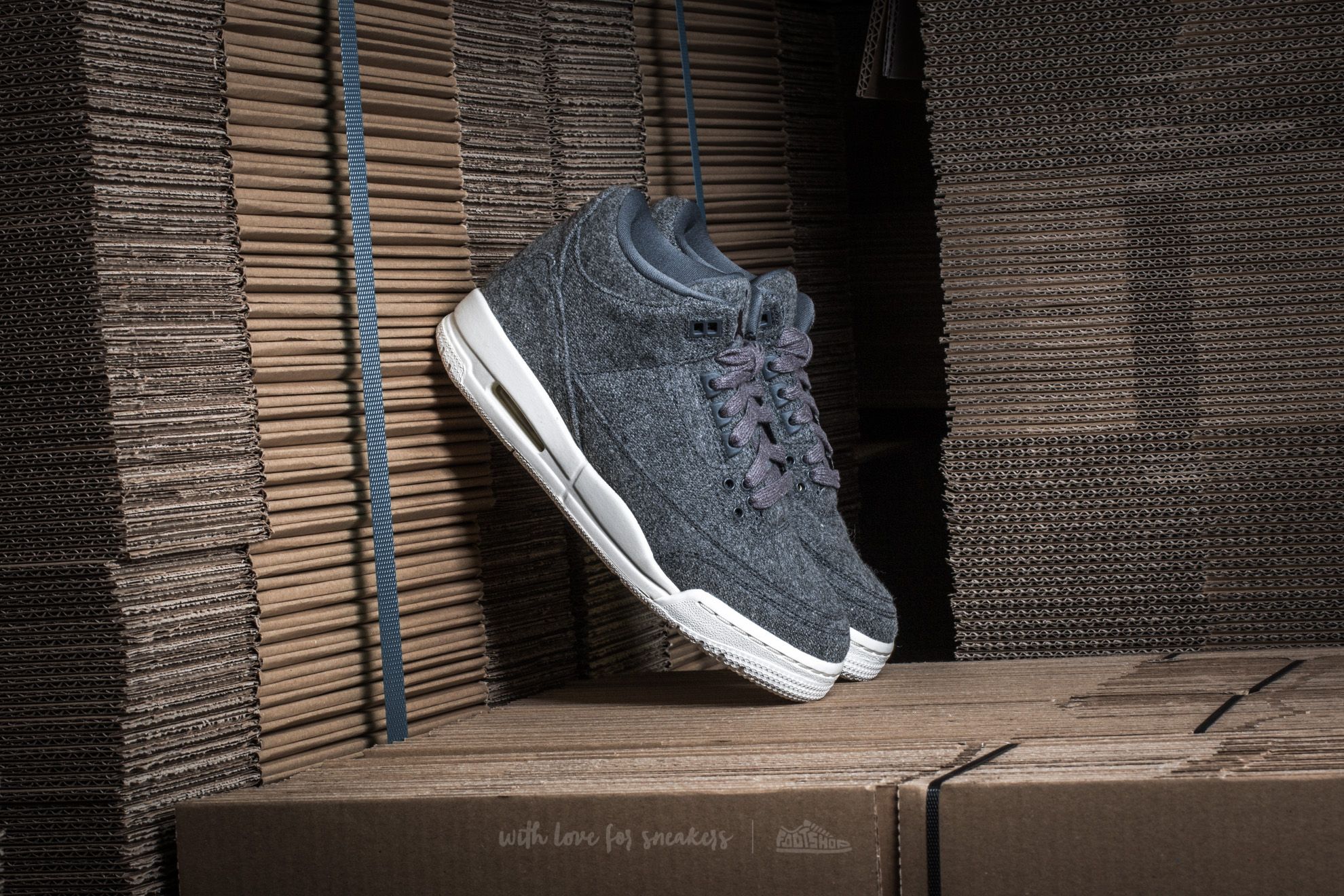 Damen Sneaker und Schuhe Air Jordan 3 Retro Wool (GS) Dark Grey/ Dark Grey-Sail