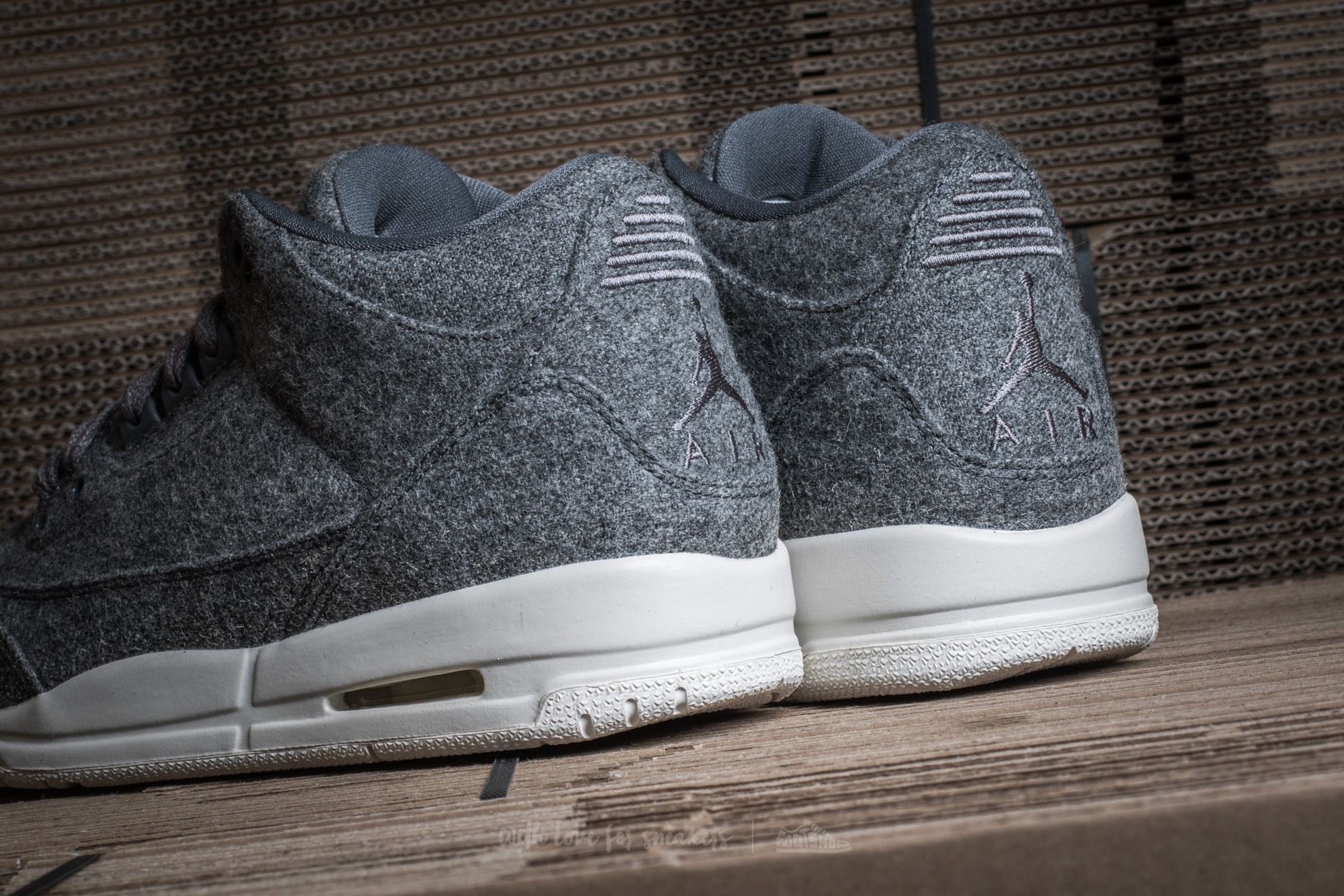 Dámské tenisky a boty Air Jordan 3 Retro Wool (GS) Dark Grey/ Dark Grey-Sail