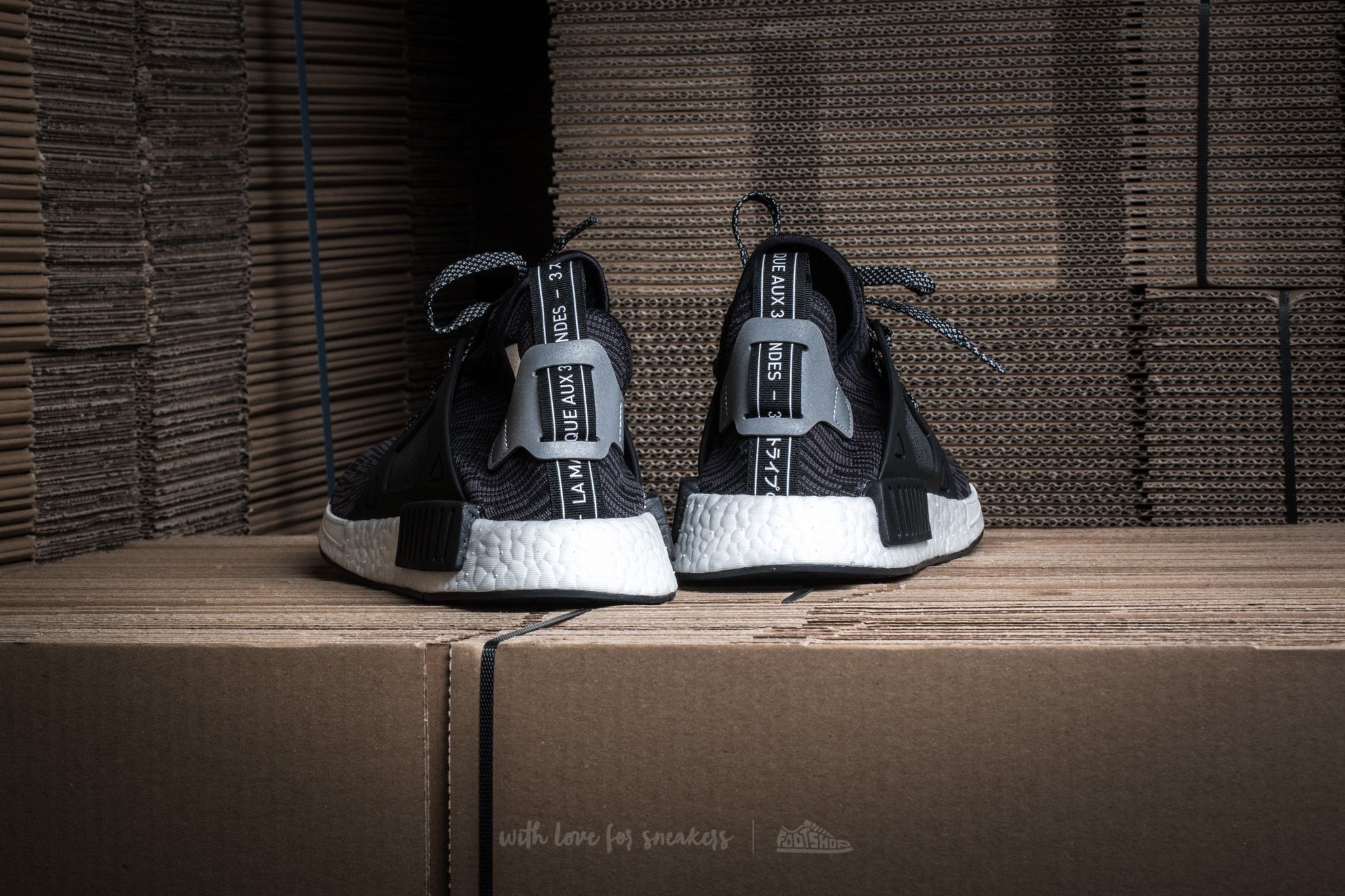 Herren Sneaker und Schuhe adidas NMD_XR1 Primeknit Core Black/ Matte Silver/ Utility Black