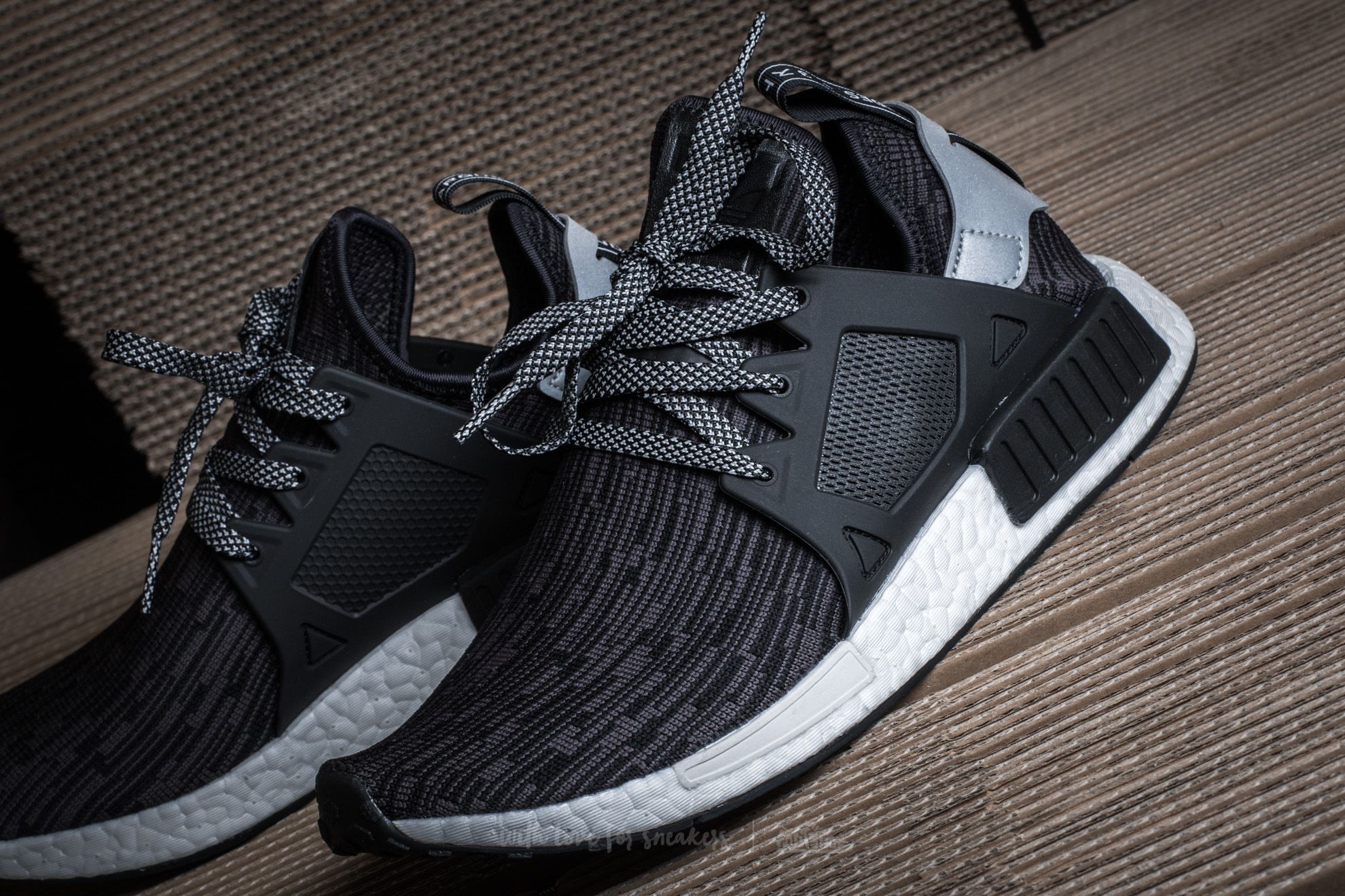 Herren Sneaker und Schuhe adidas NMD_XR1 Primeknit Core Black/ Matte Silver/ Utility Black