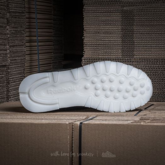 Id white shoes top