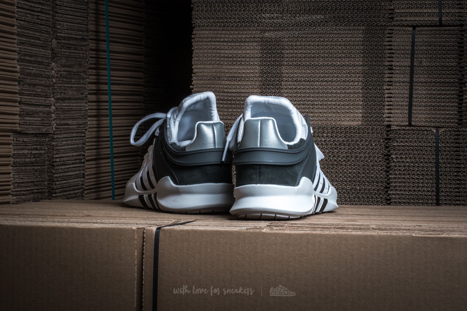 Férfi cipők adidas Equipment Support ADV Ftw White/ Ftw White/ Core Black