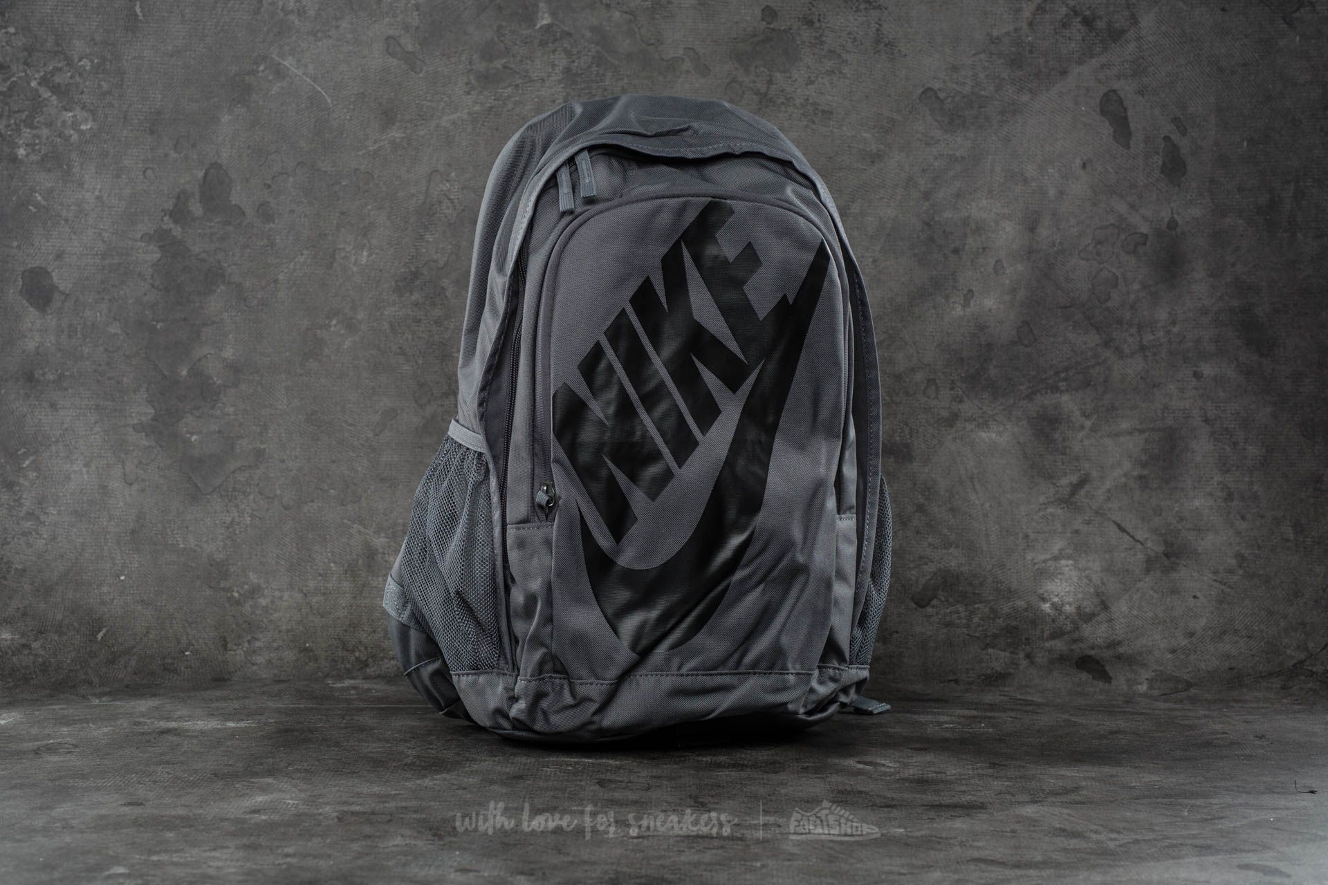 Nike sportswear hayward discount