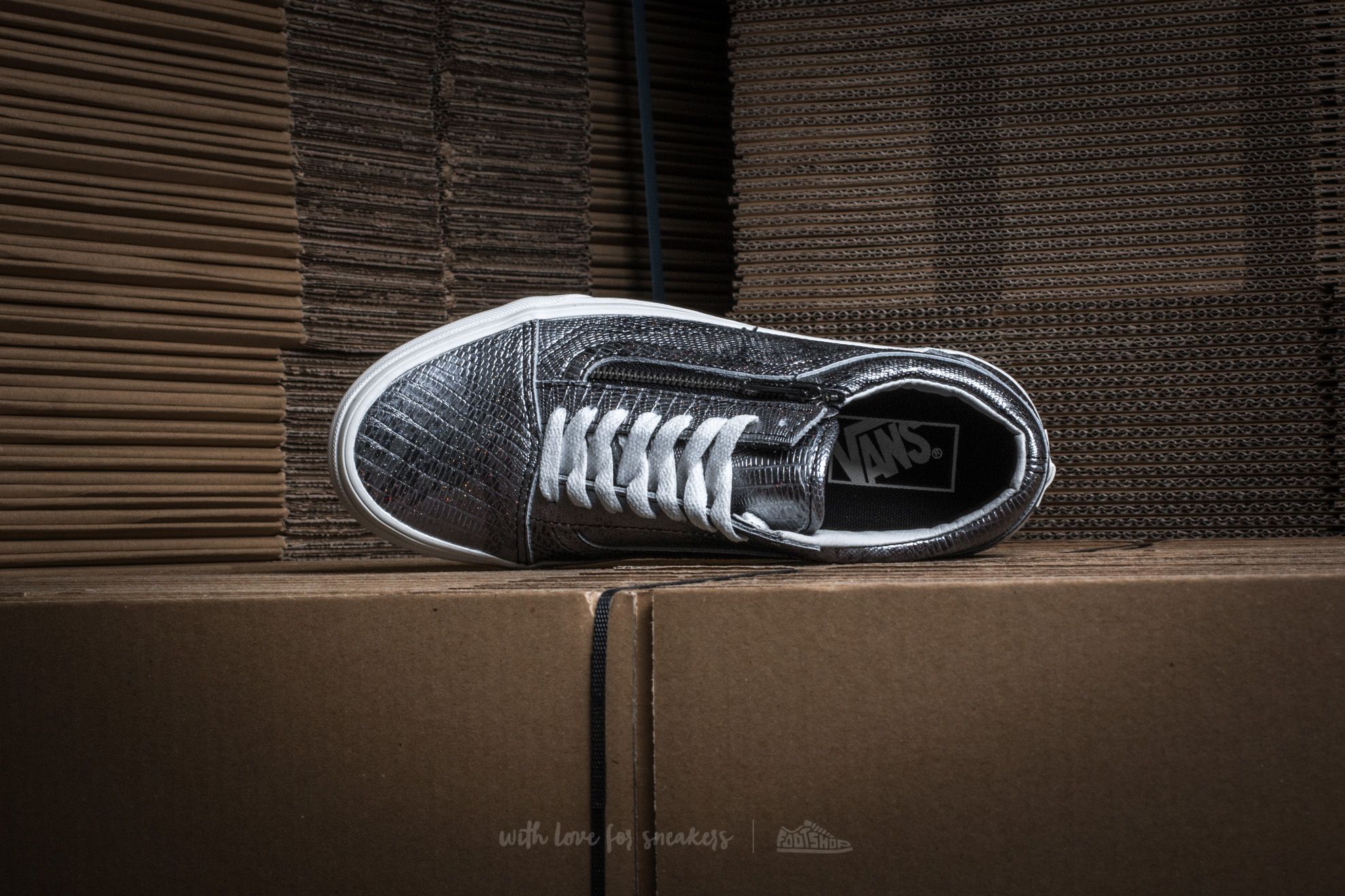 Women's shoes Vans Old Skool Zip (Disco Python) Black/ Blanc de Blanc