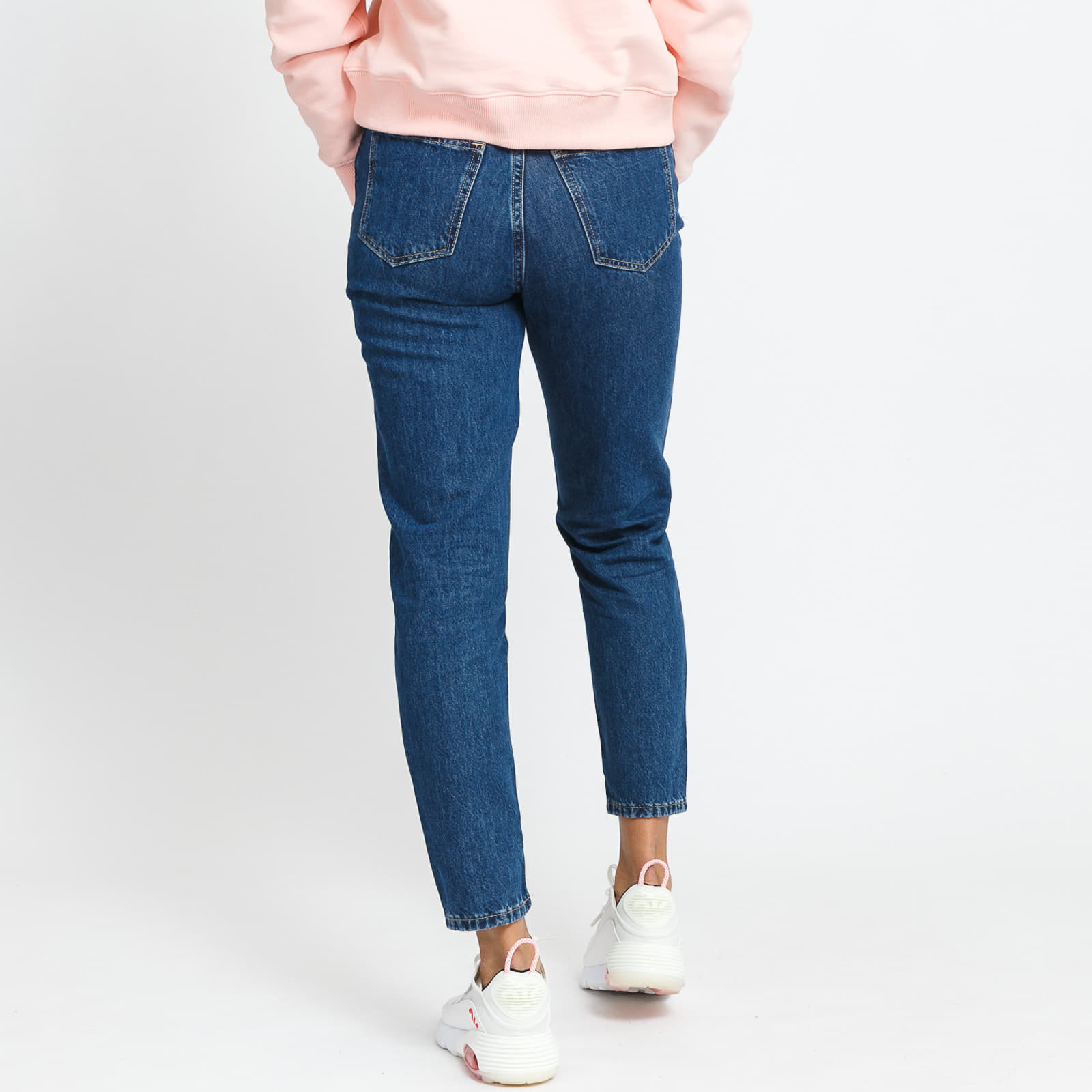 Nohavice CALVIN KLEIN JEANS W Mom Jeans Denim Medium
