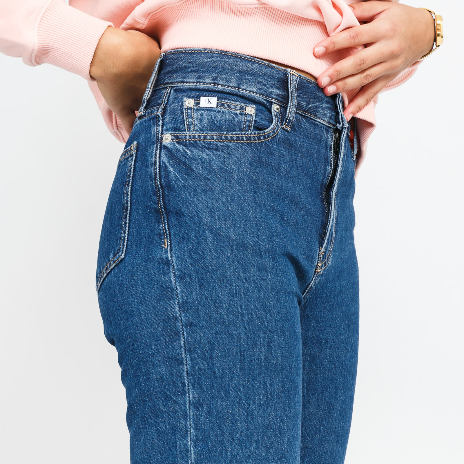 Nohavice CALVIN KLEIN JEANS W Mom Jeans Denim Medium