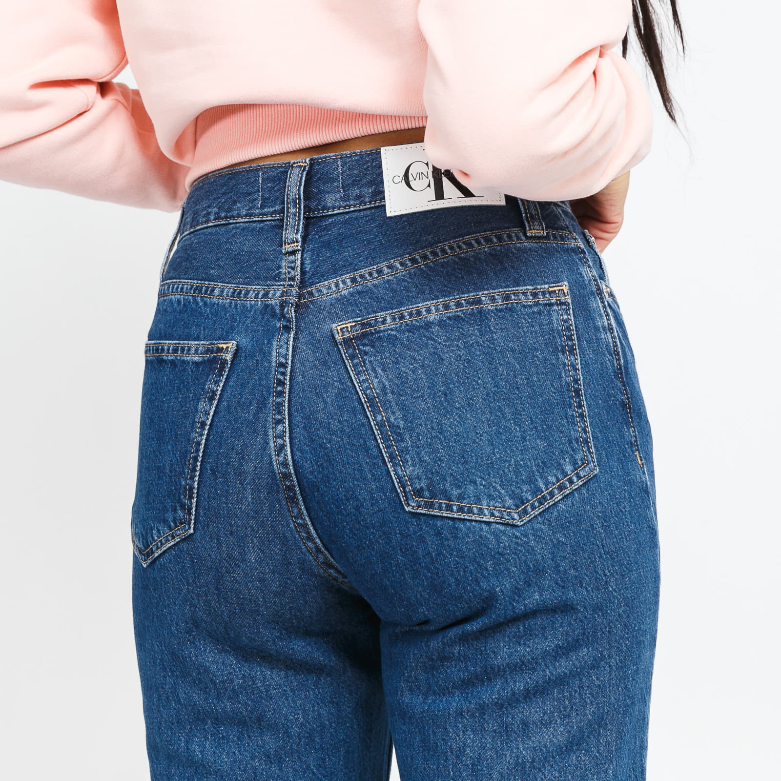 Nohavice CALVIN KLEIN JEANS W Mom Jeans Denim Medium