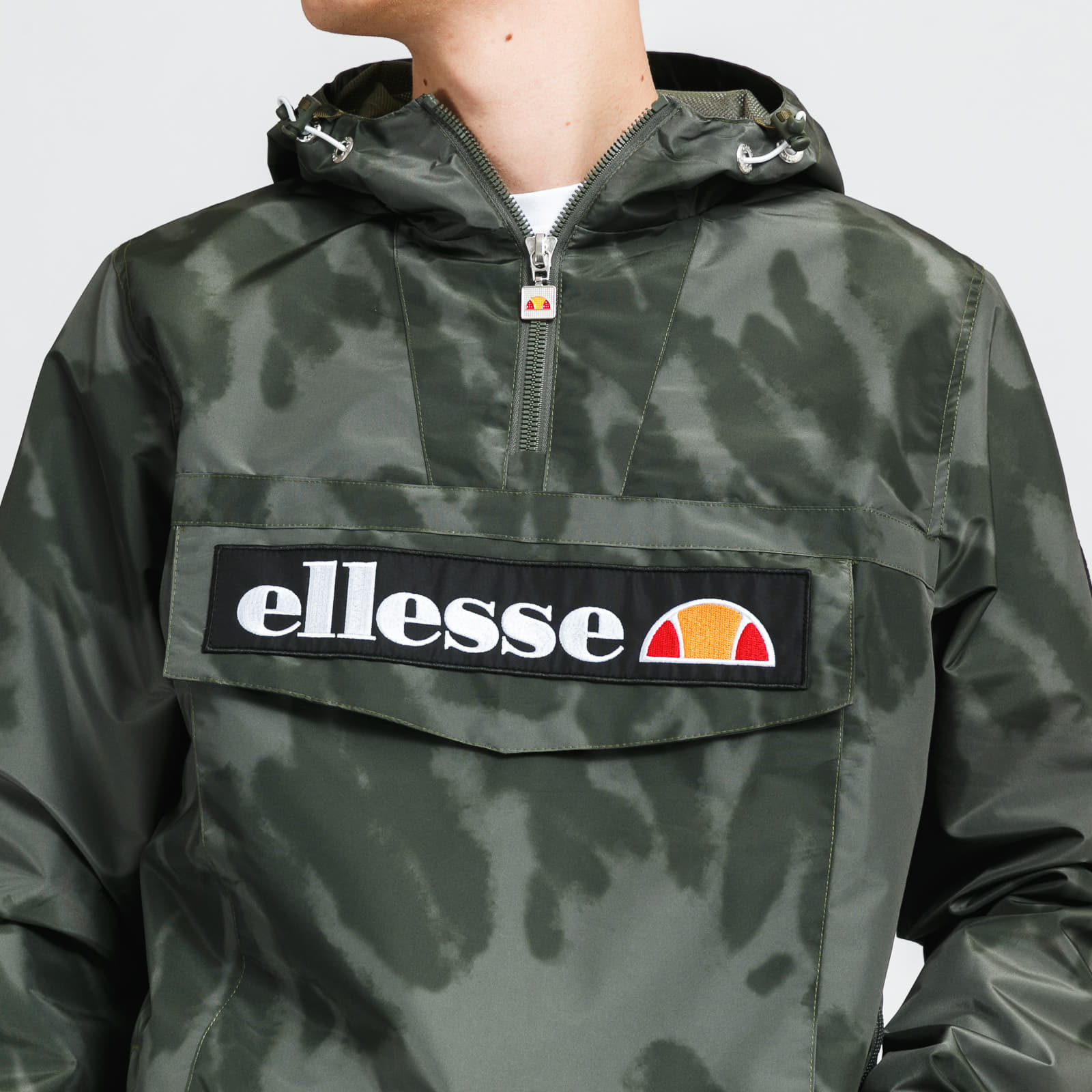 Ellesse camouflage windbreaker shop