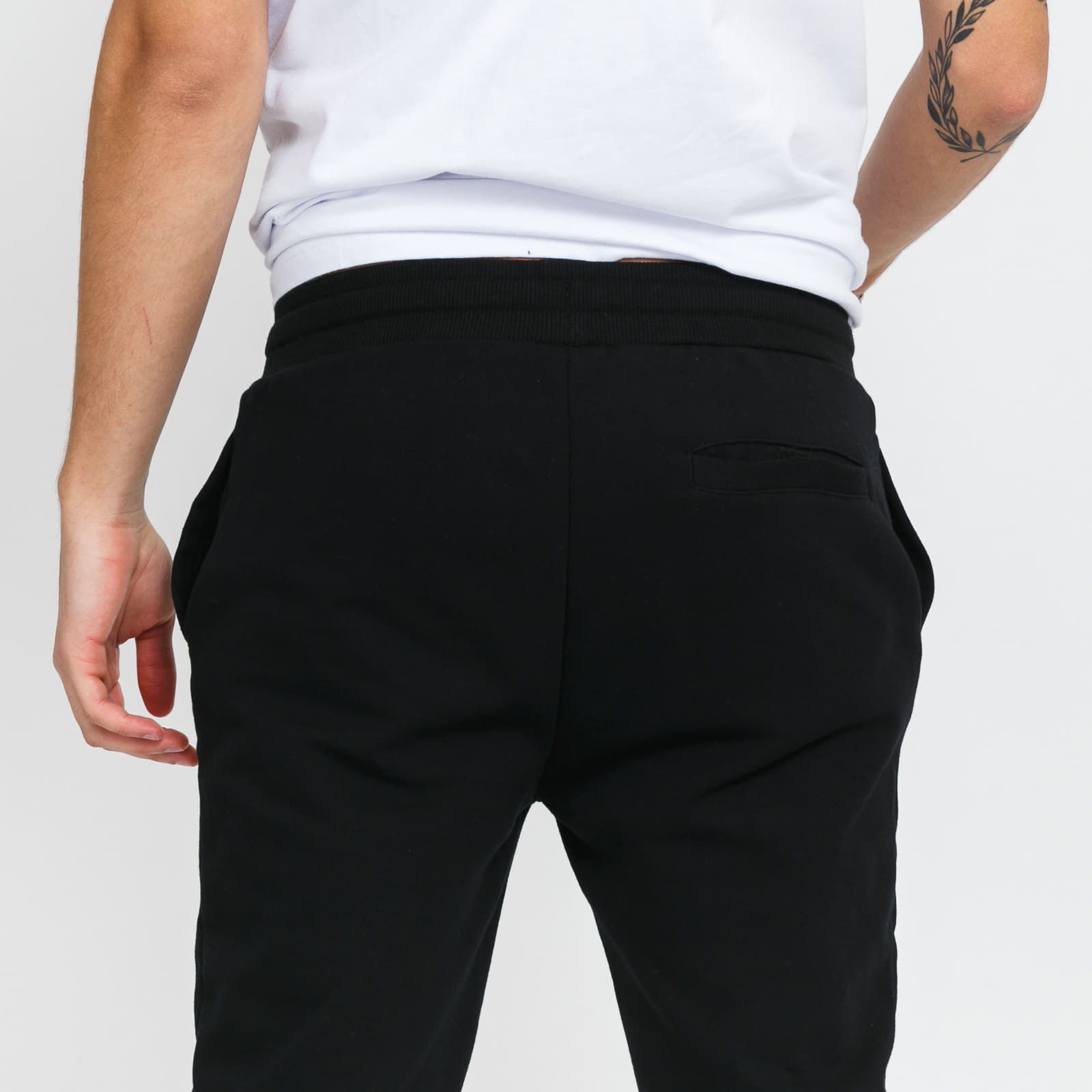 Nohavice ellesse Nioro Jogger Pant Black