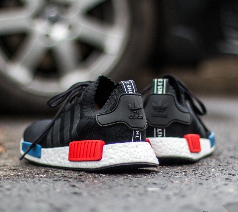 Nmd runner primeknit boost black white discount blue red