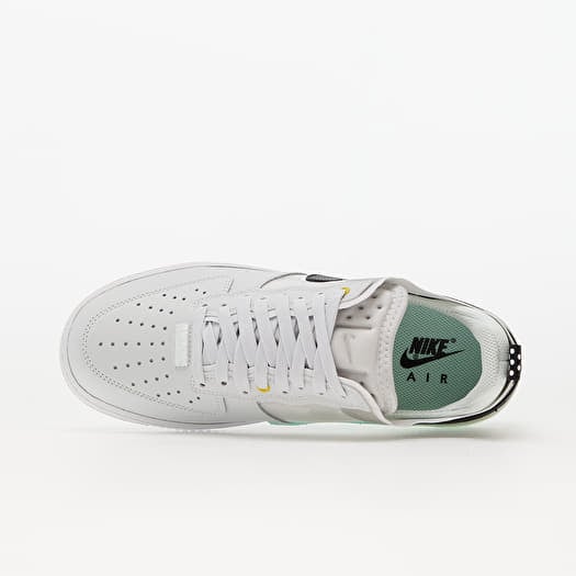 Nike air force 1 7 le low white store