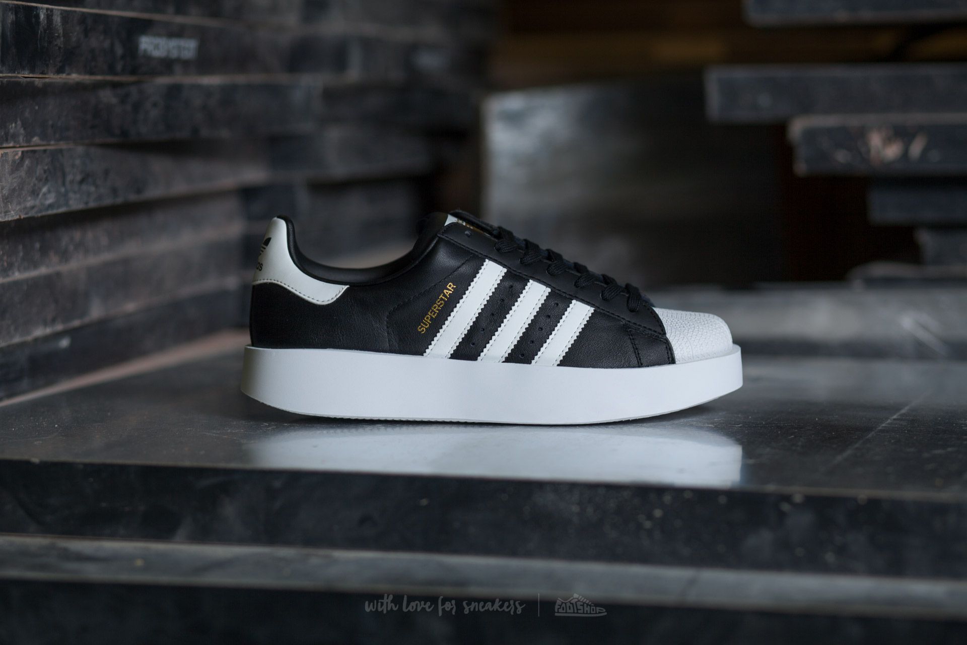 Dámské tenisky a boty adidas Superstar Bold W Core Black/ Ftw White/ Gold Metallic