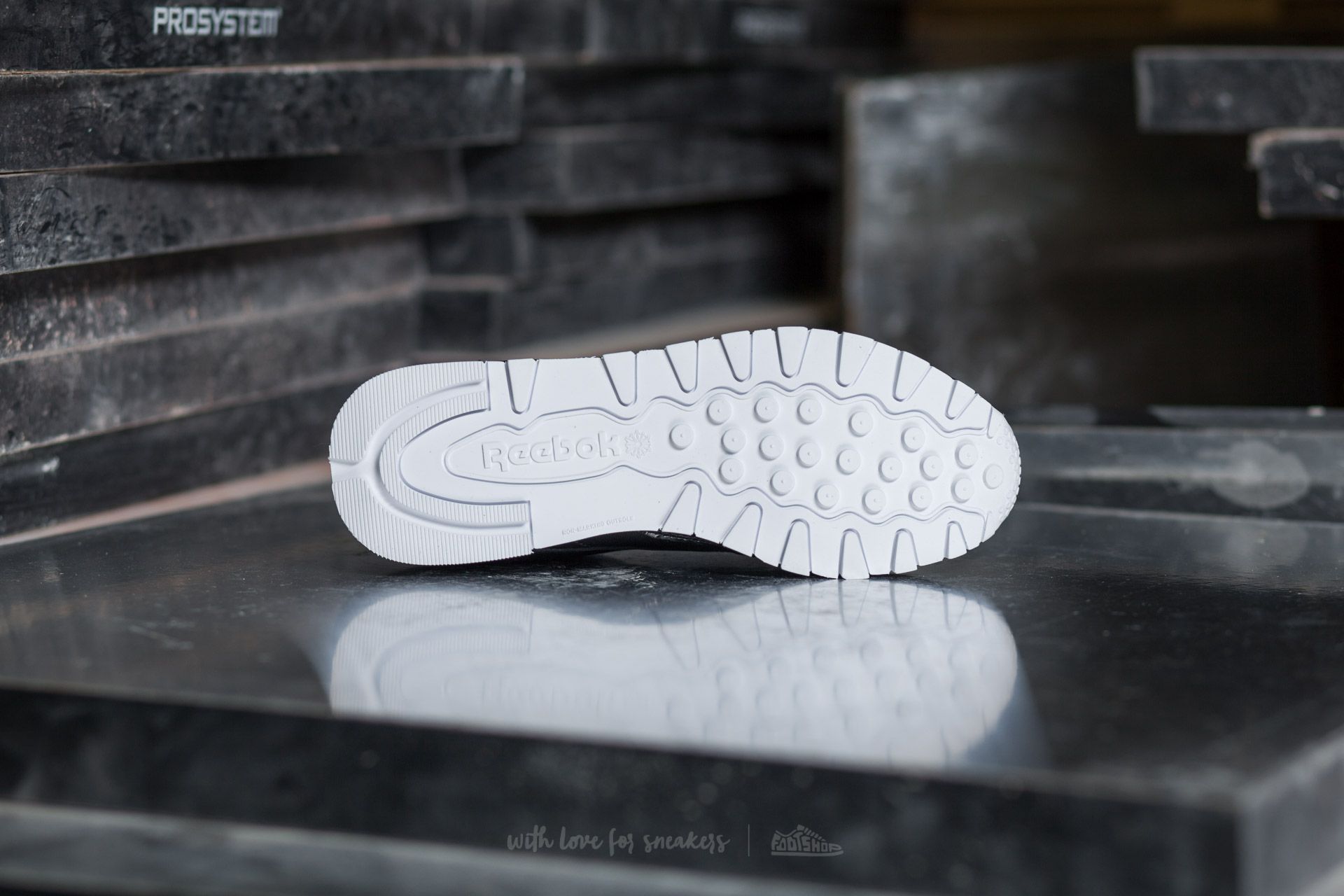 Schuhe Reebok Classic Leather Hype Metallic Black/ White