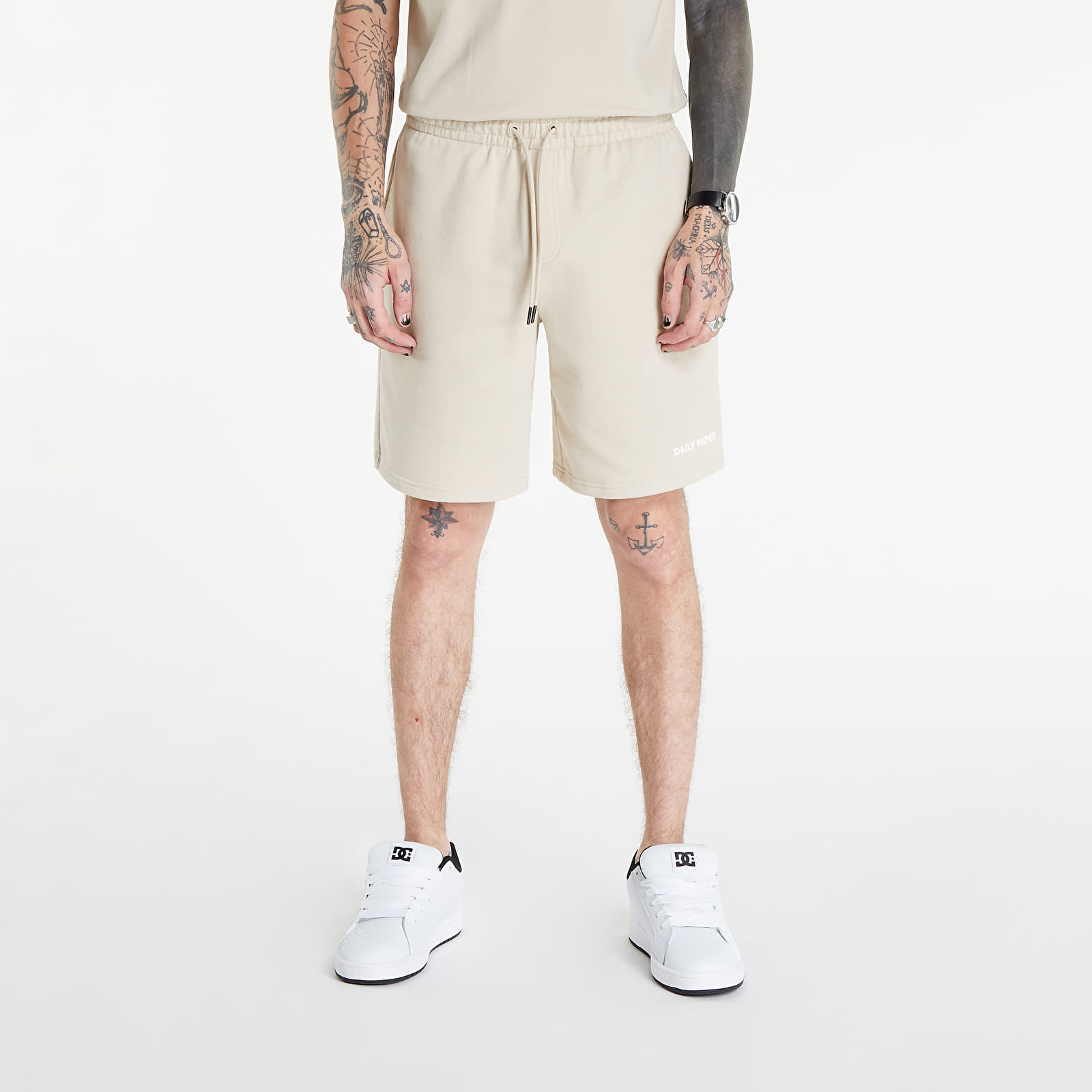 Daily paper shop fleece short