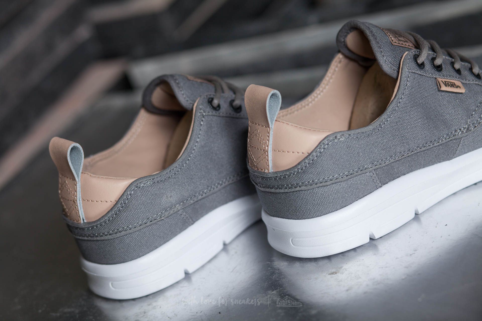 Vans brigata store lite grey