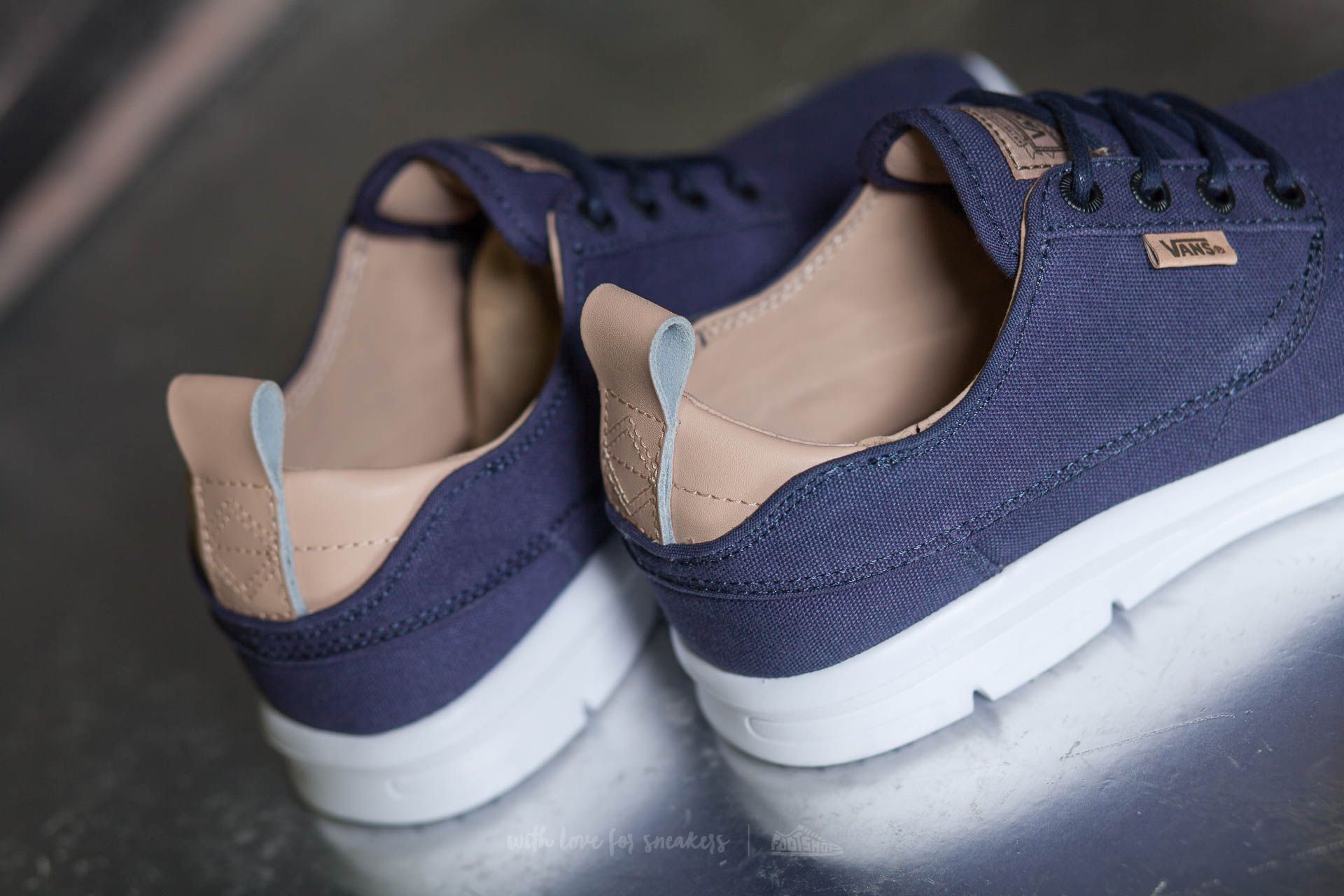 Zapatillas Hombre Vans Brigata Lite (C&L) Crown Blue