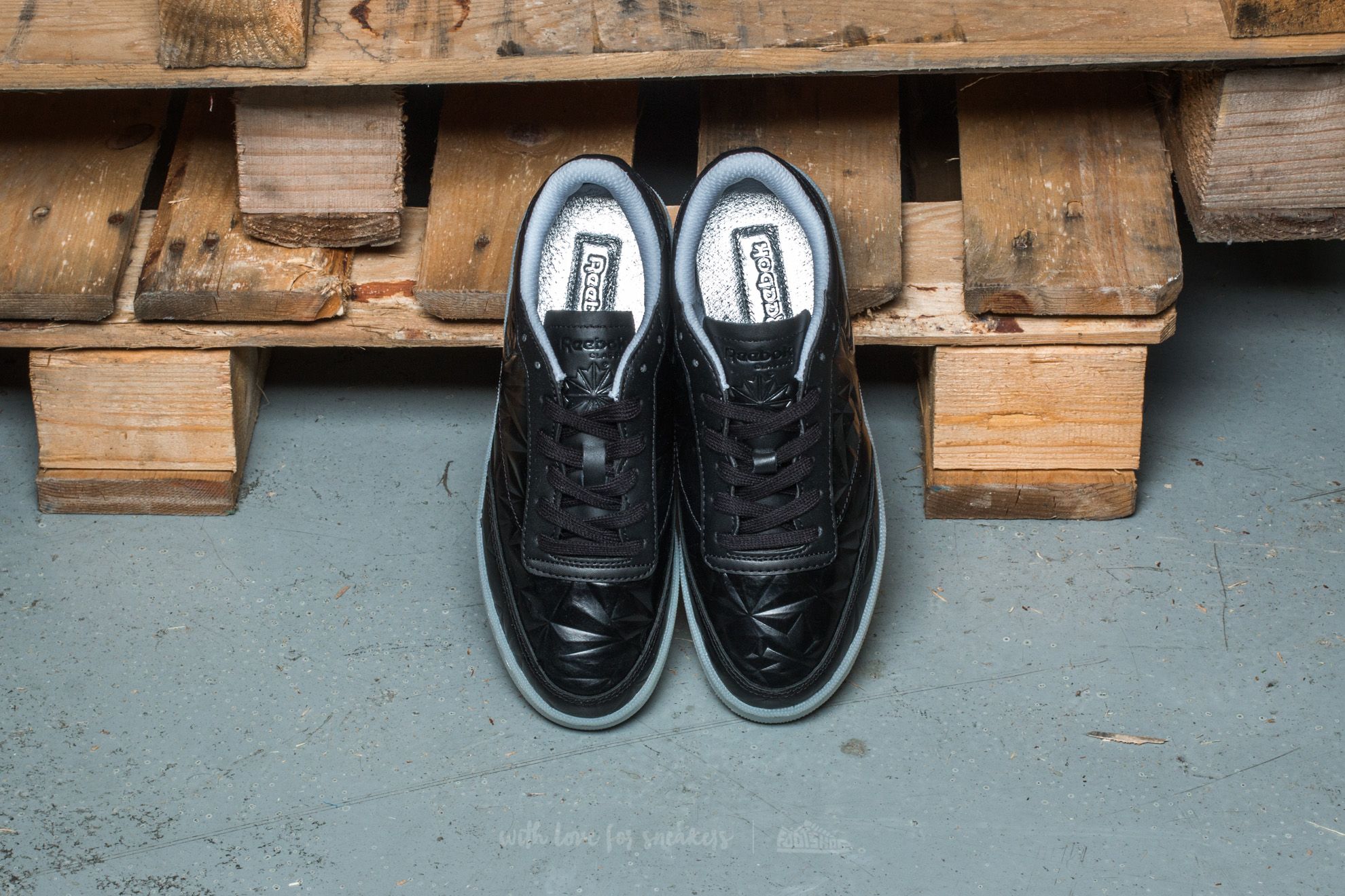 Zapatos Reebok Club C 85 Hyper Metallic Black/ White